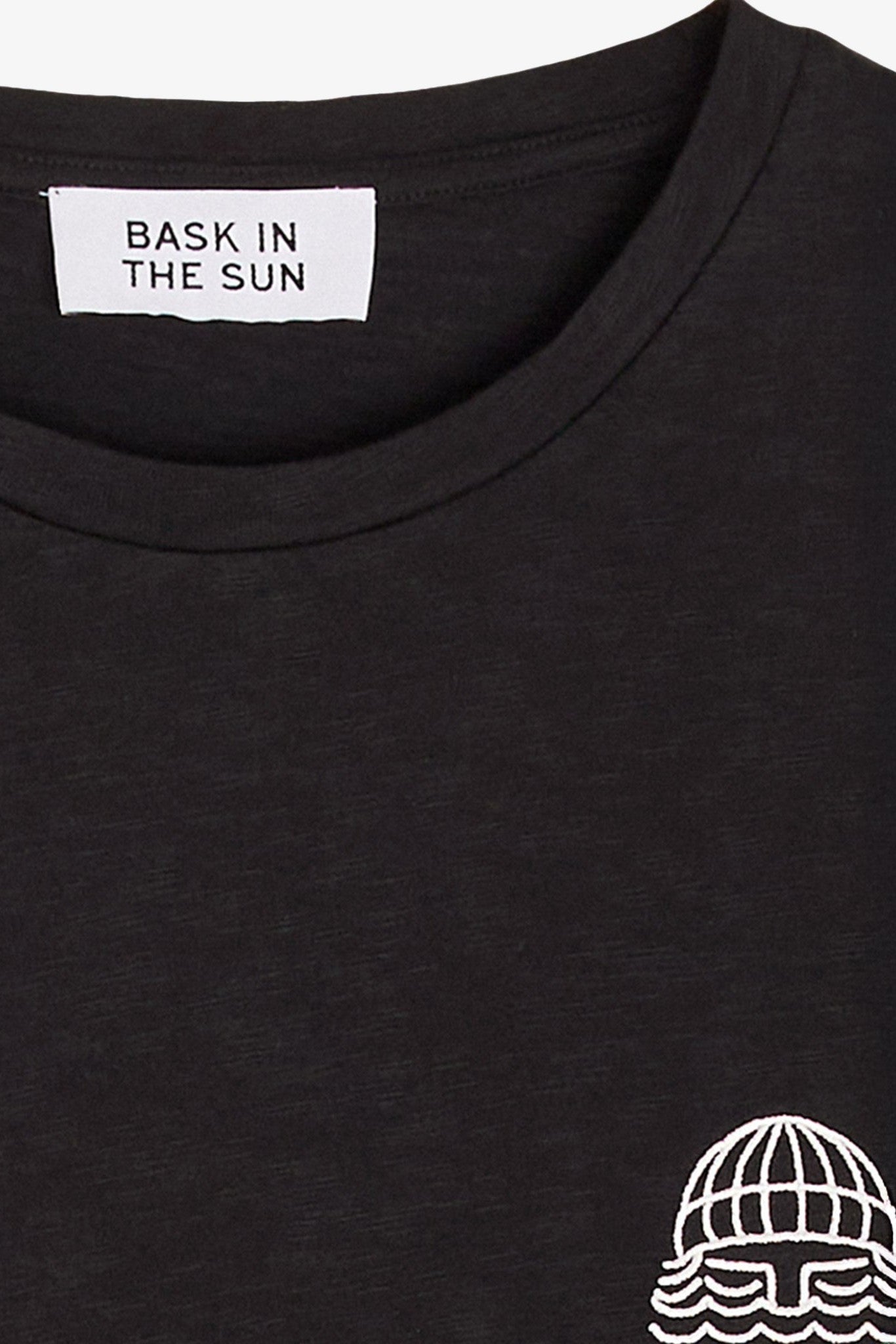 BASK IN THE SUN - Mini To The Sea Tee - Black - BACKYARD