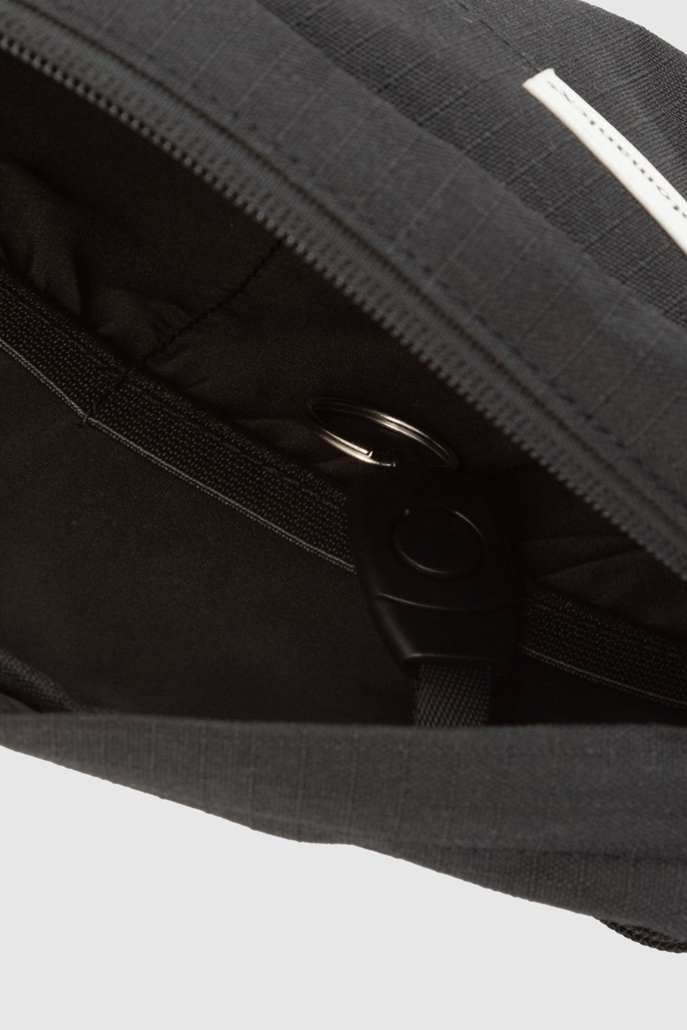 CLEPTOMANICX - Tap S2 Hipbag - Black - BACKYARD