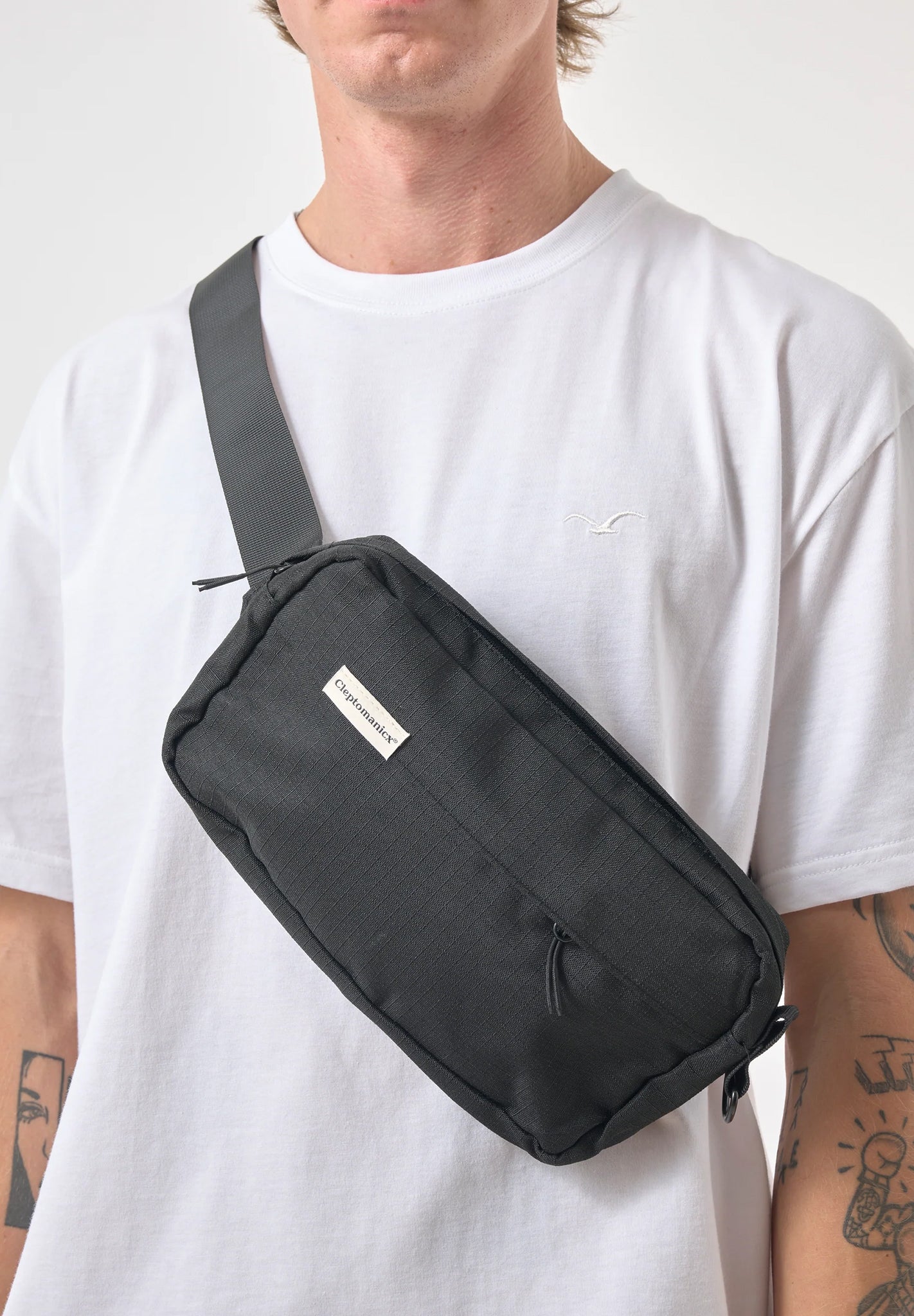 CLEPTOMANICX - Tap S2 Hipbag - Black - BACKYARD