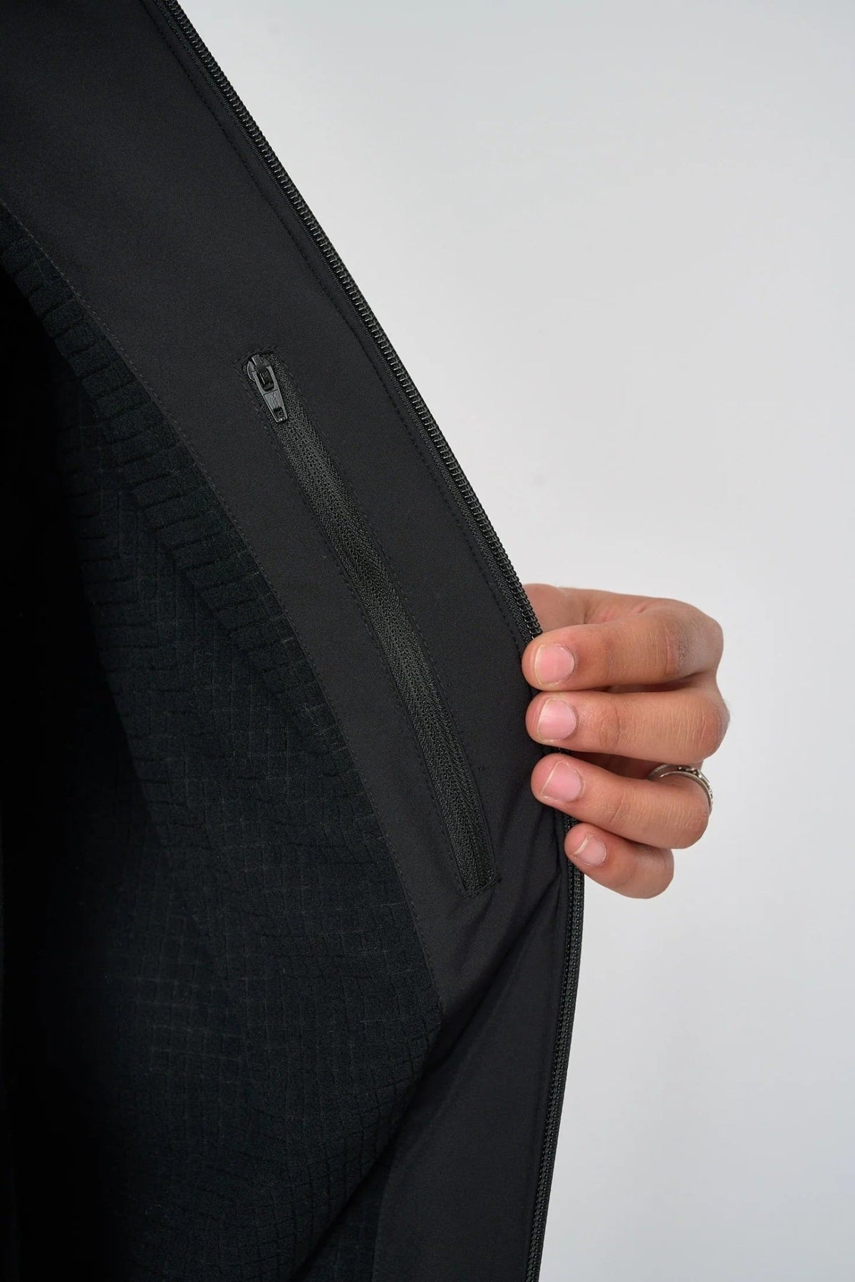 CLEPTOMANICX-Winter Jacket Simplist-Black-BACKYARD