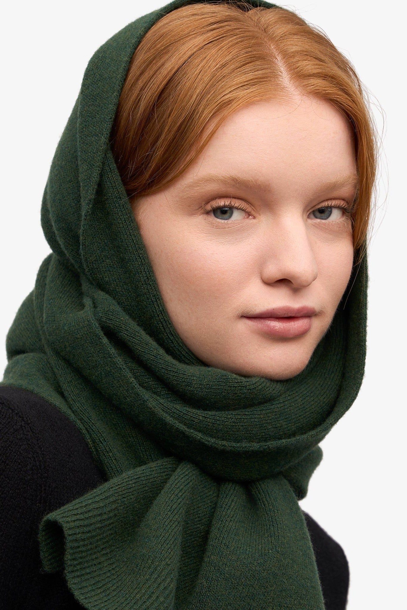 COLORFUL STANDARD - Merino Wool Scarf - Emerald Green - BACKYARD