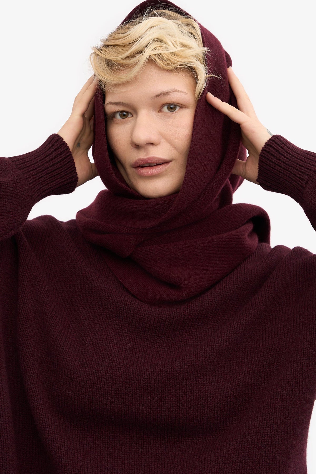 COLORFUL STANDARD - Merino Wool Scarf - Oxblood Red - BACKYARD