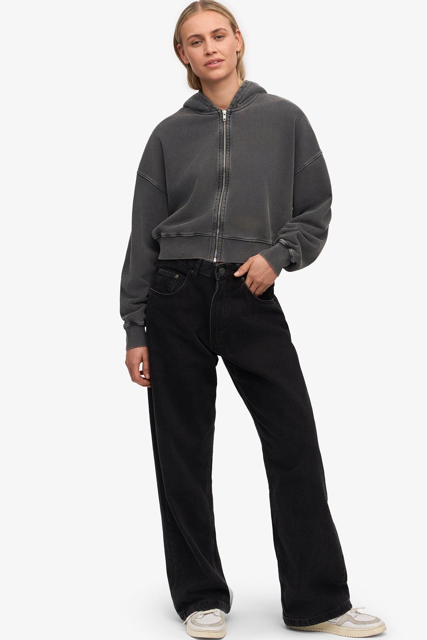 COLORFUL STANDARD - Organic Crop Zip Hood - Faded Black - BACKYARD