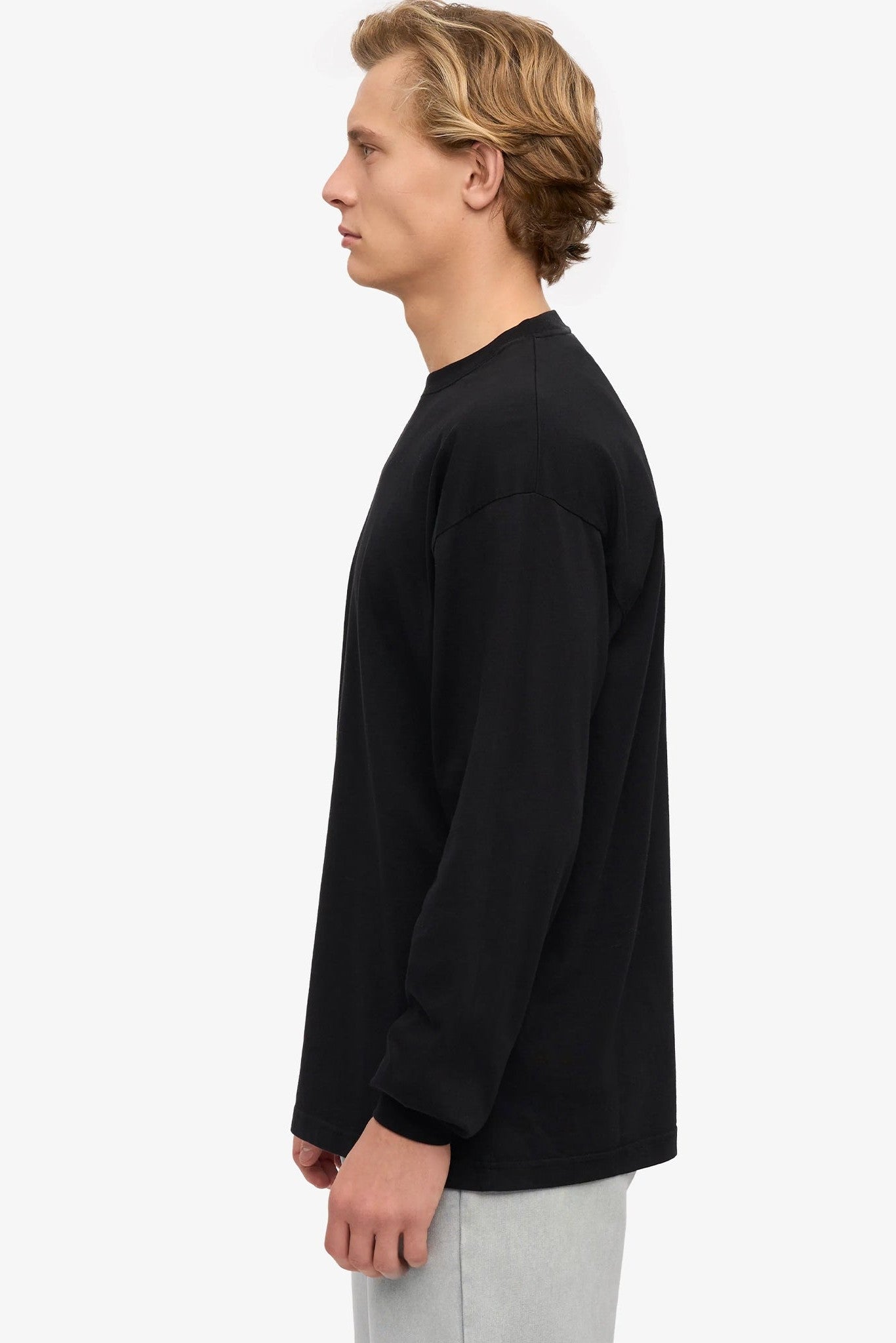 COLORFUL STANDARD - Oversized Organic L/S T-Shirt - Deep Black - BACKYARD