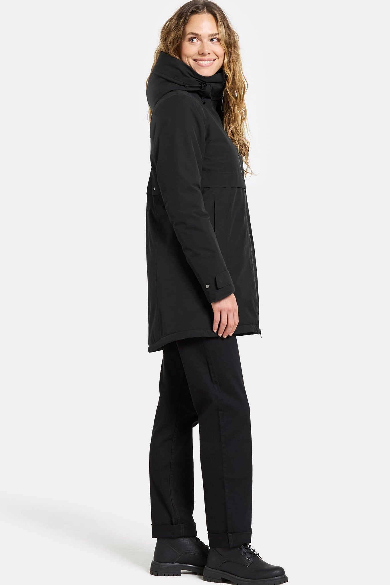 DIDRIKSONS - Helle Women’s Parka 6 - Black - BACKYARD