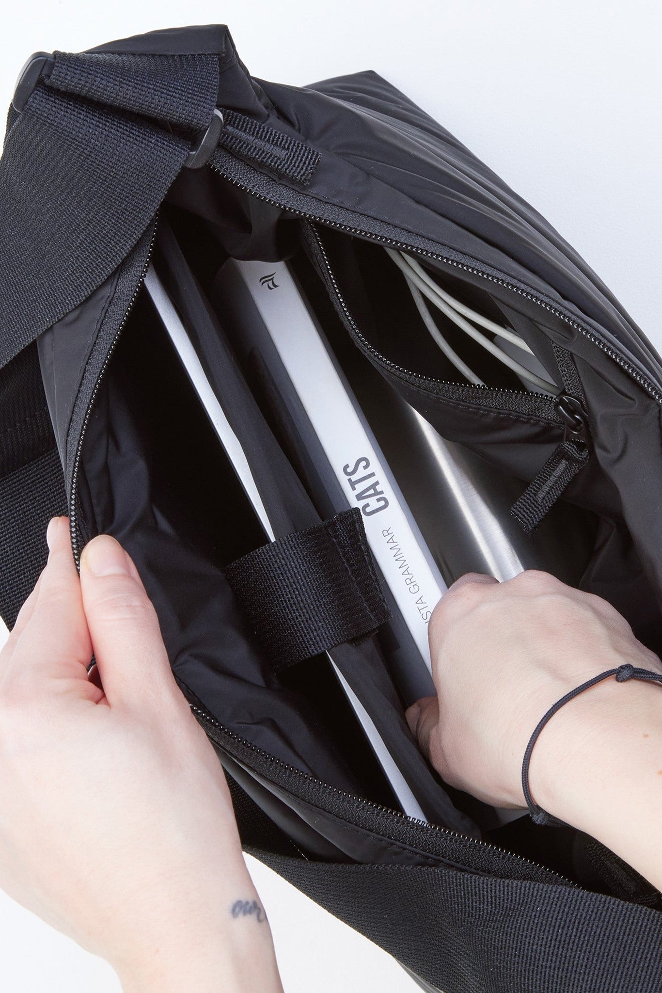 GOT BAG - Puffer Square Bag Large - Black Monochrome - BACKYARD