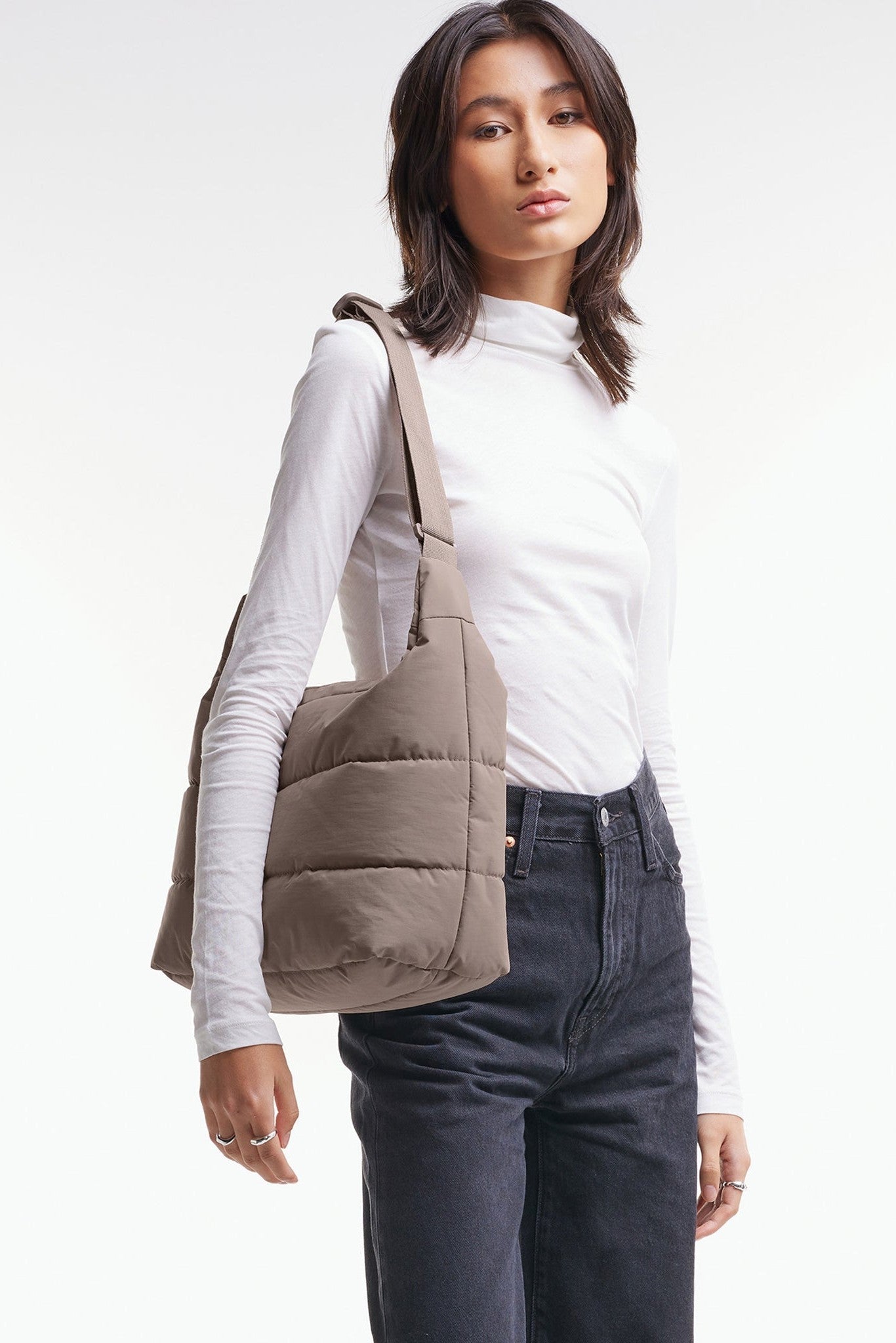 GOT BAG - Puffer Square Bag Large - Oyster Monochrome - BACKYARD