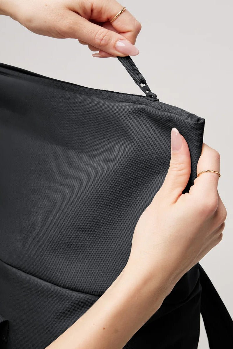 GOT BAG-Rolltop Easy Small Monochrome-Black-BACKYARD
