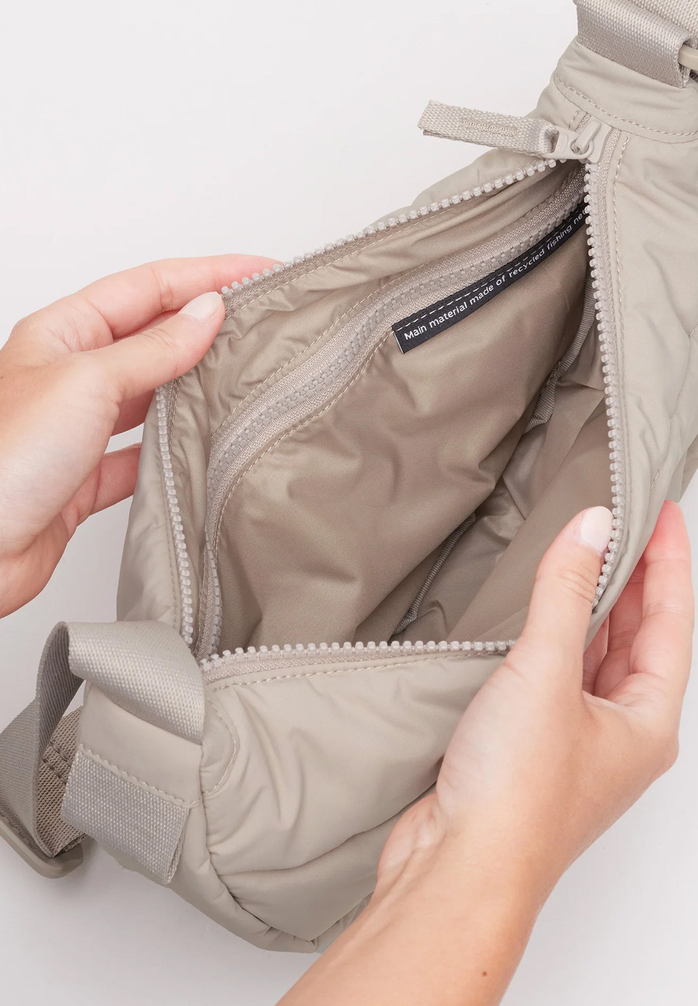 GOT BAG - Wavy Puffer Moon Bag Small - Scallop Monochrome - BACKYARD