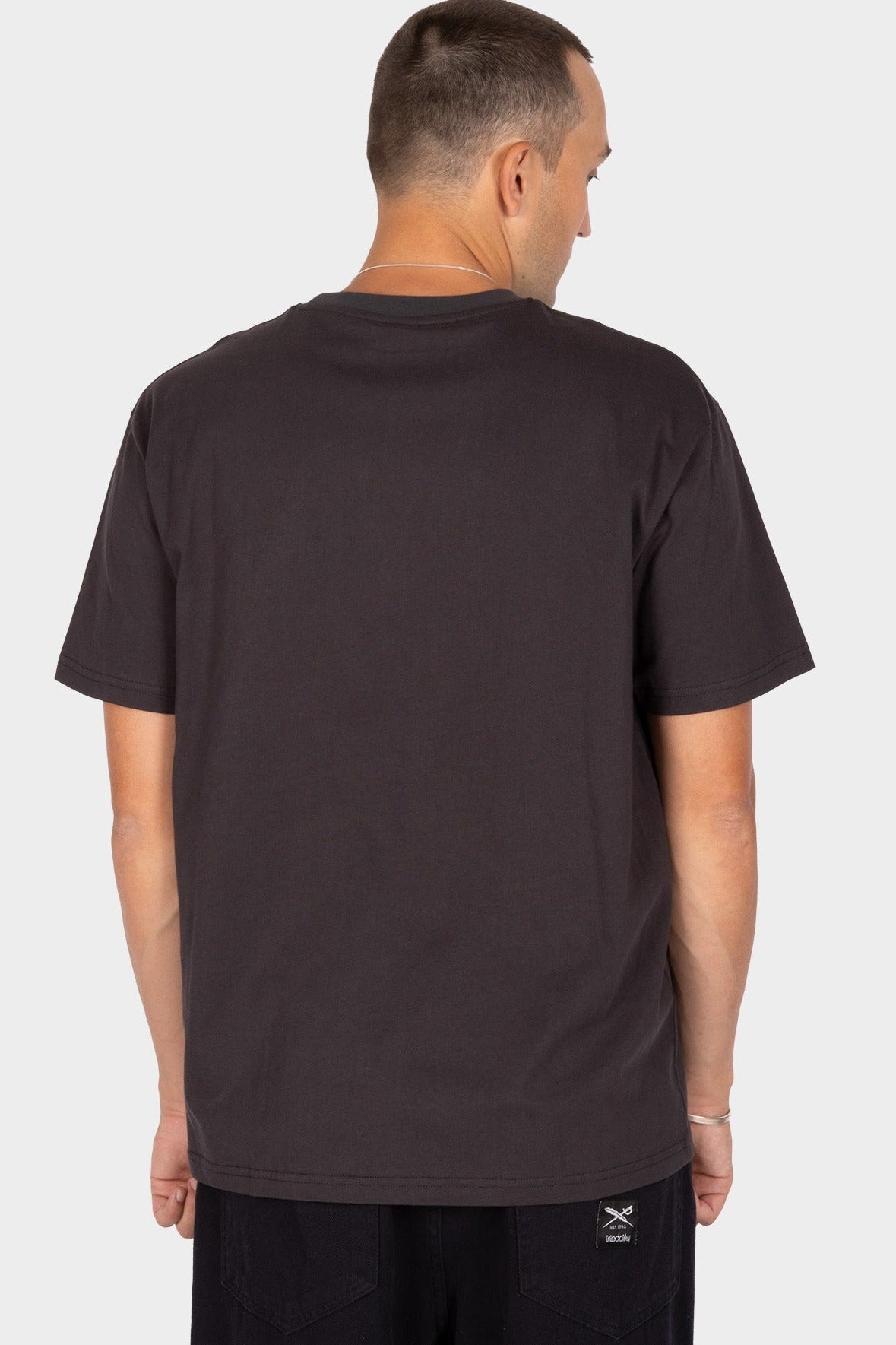 IRIEDAILY-Peaceride Emb Tee-Coal-BACKYARD
