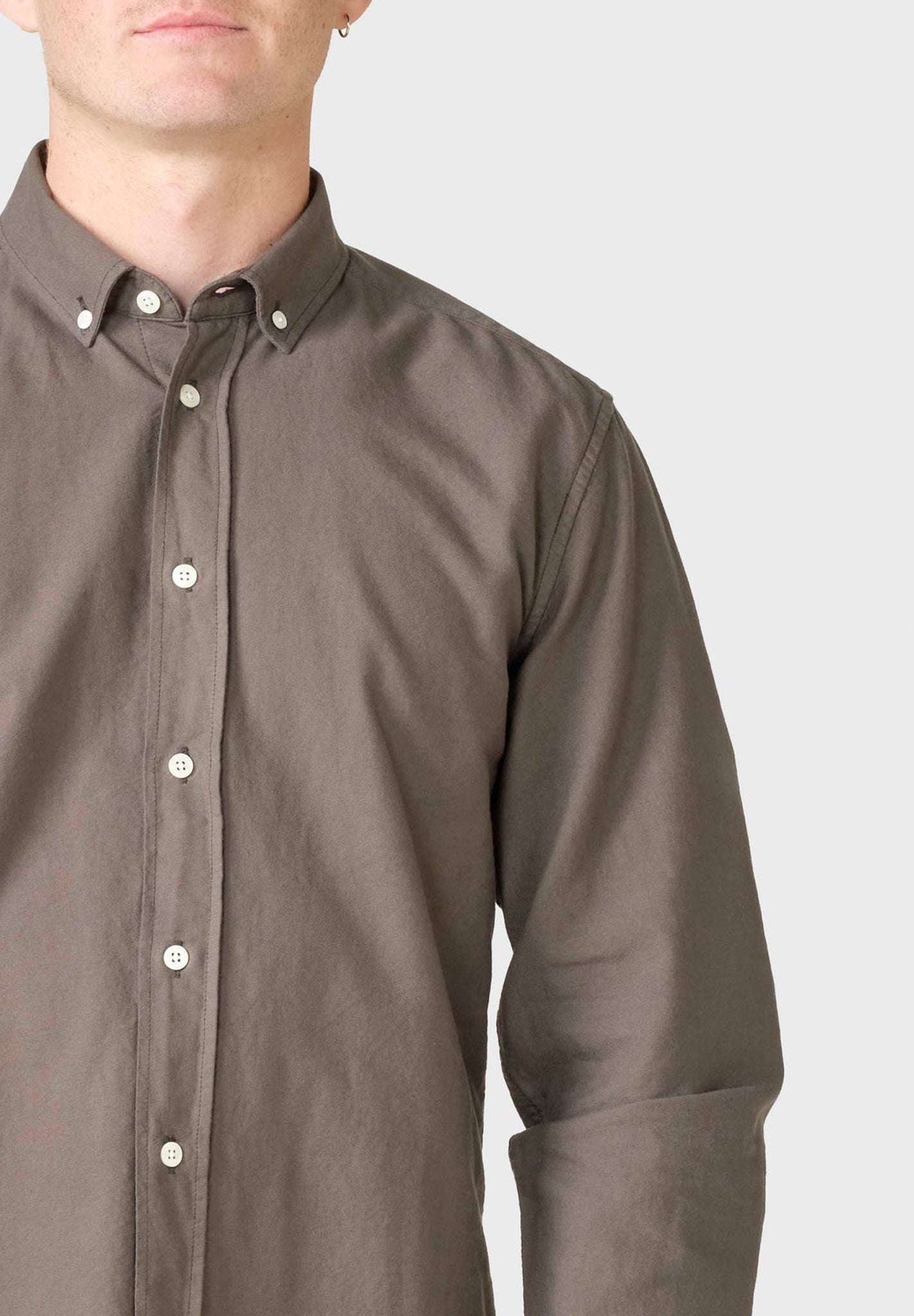 KLITMOLLER COLLECTIVE - Basic Shirt - Taupe - BACKYARD
