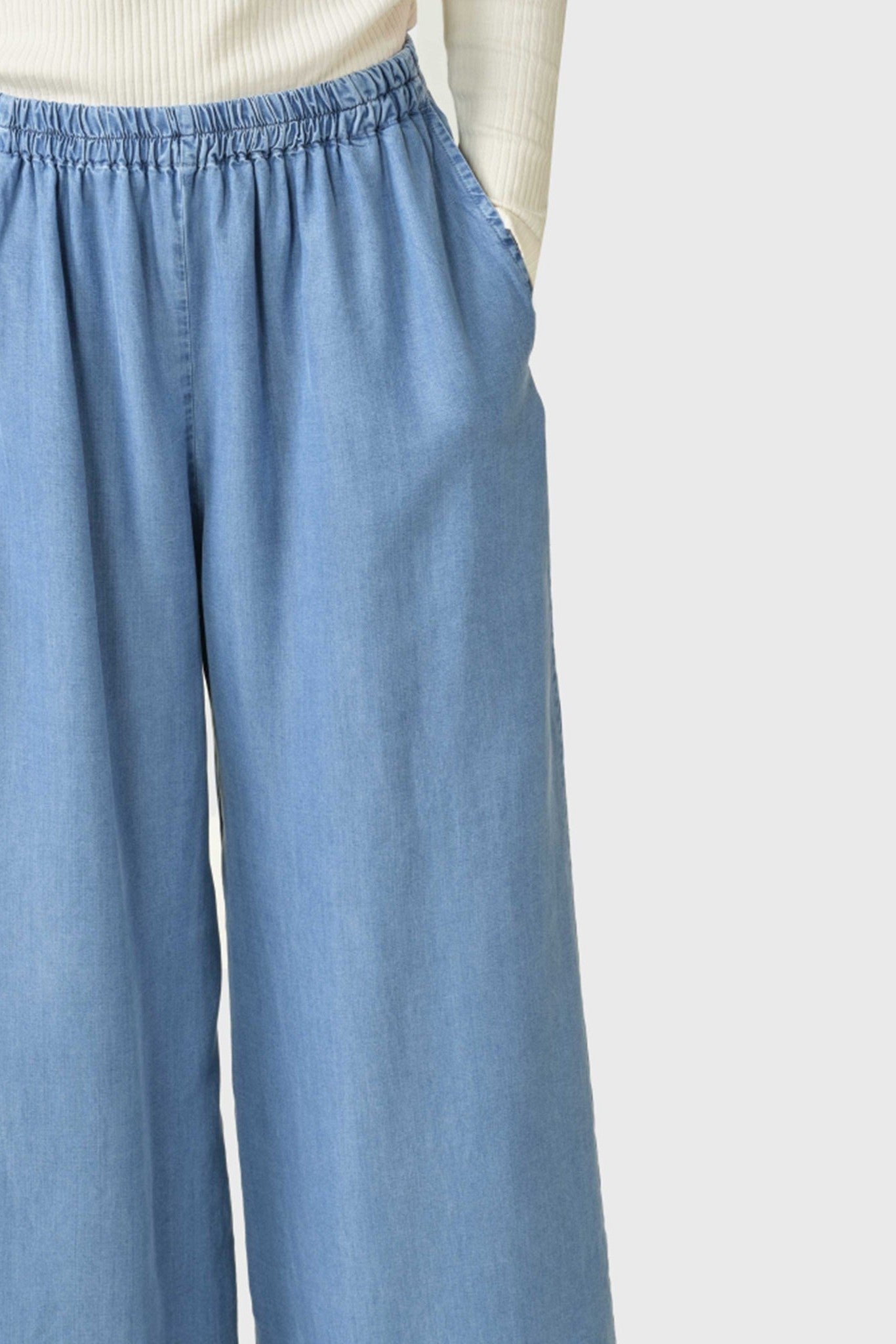 KLITMOLLER COLLECTIVE - Leonora Pants - Light Blue Chambrey - BACKYARD