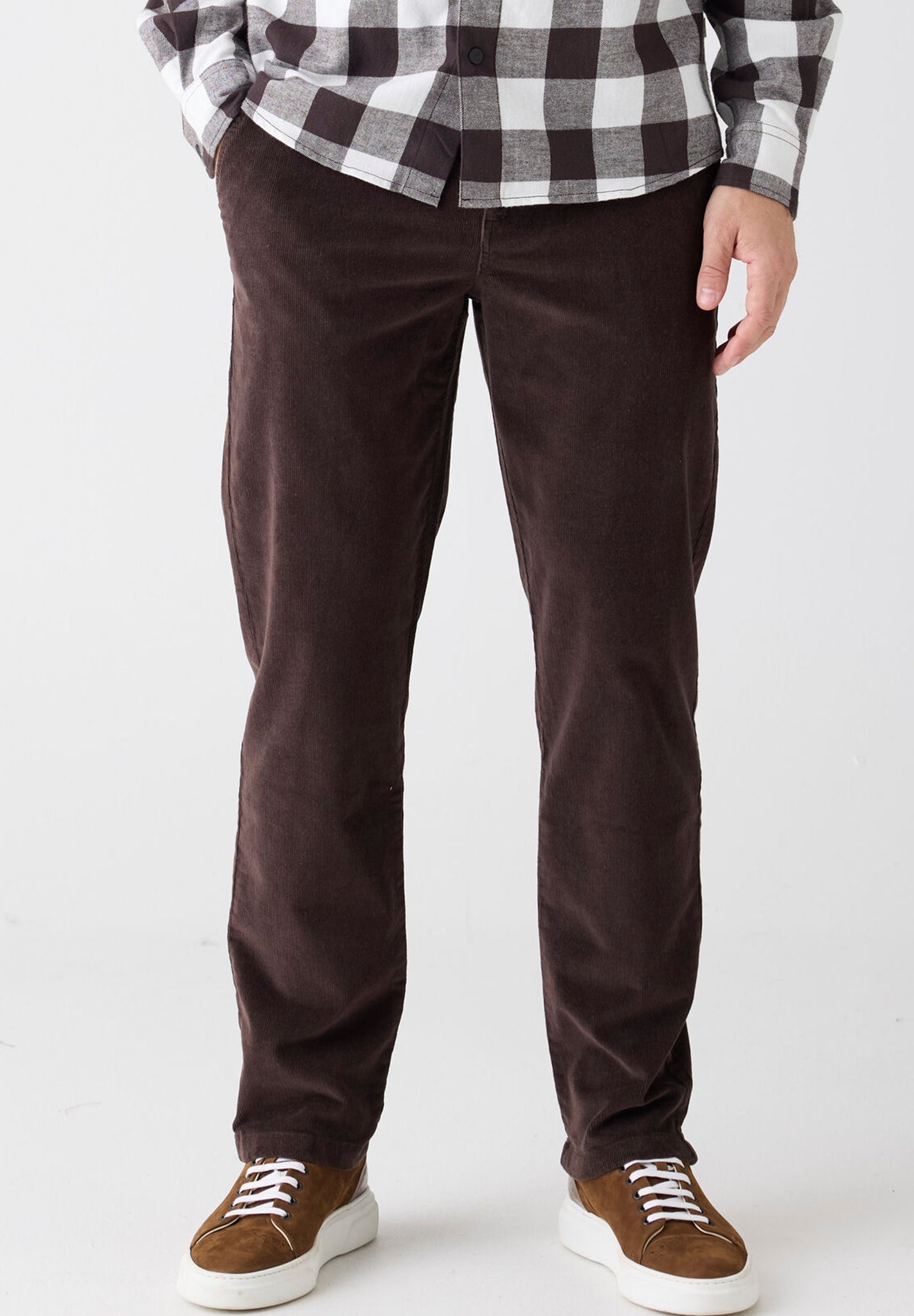 KNOWLEDGE COTTON - Chuck Fine Cord Chino Pants - Chocolate Torte - BACKYARD