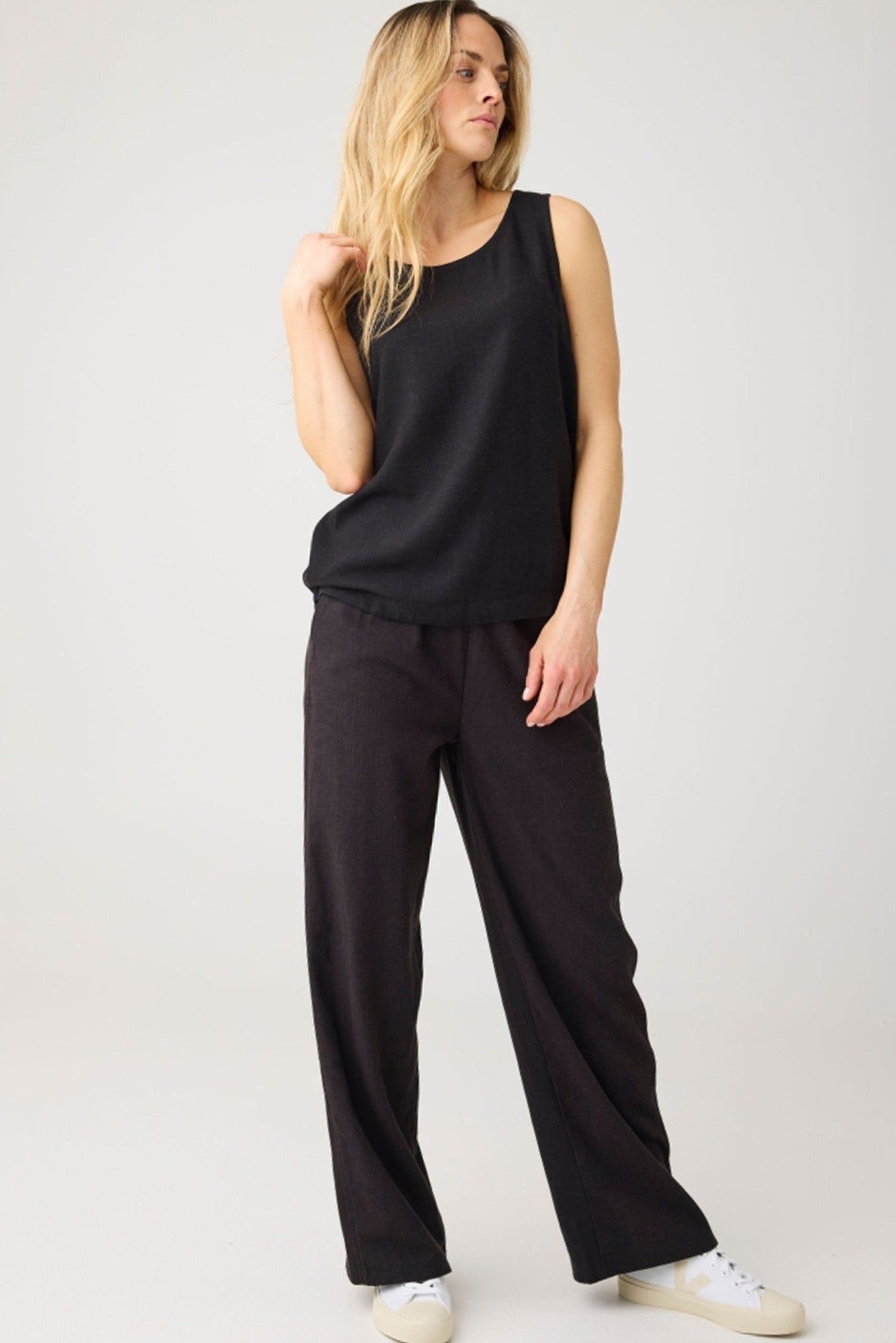 KNOWLEDGE COTTON - Posey Linen - Mix Pants - Black Jet - BACKYARD