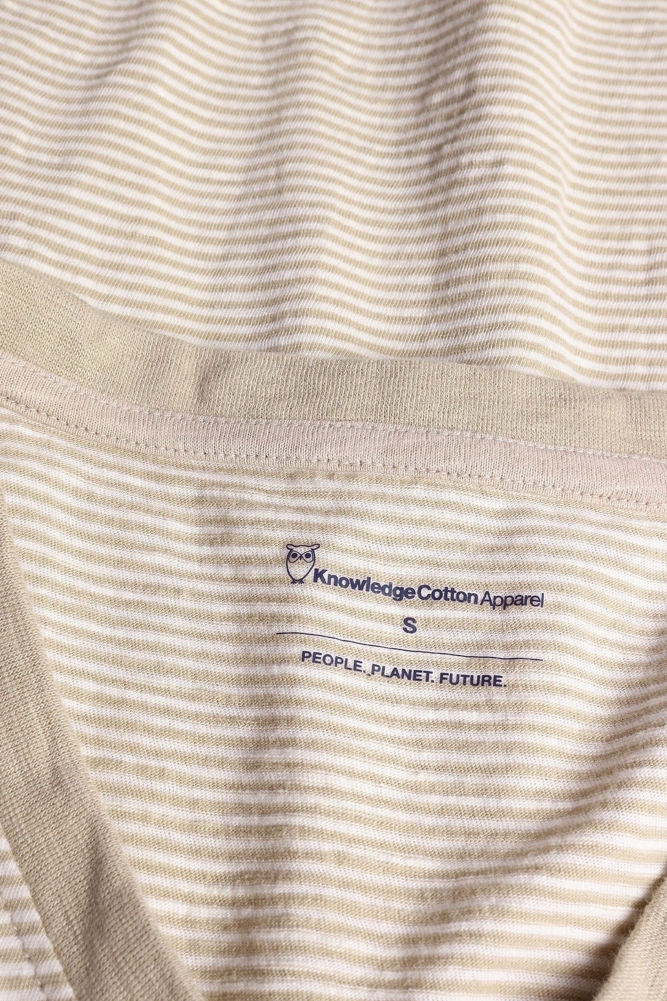 KNOWLEDGE COTTON - V - Neck Slub T-Shirt - Creme Stripe - BACKYARD