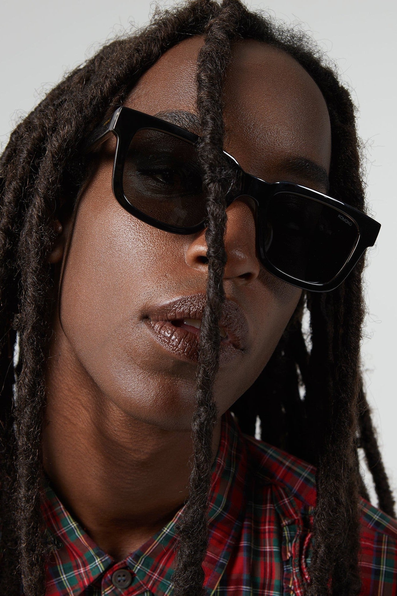 KOMONO - Bobby - Black Tortoise - BACKYARD