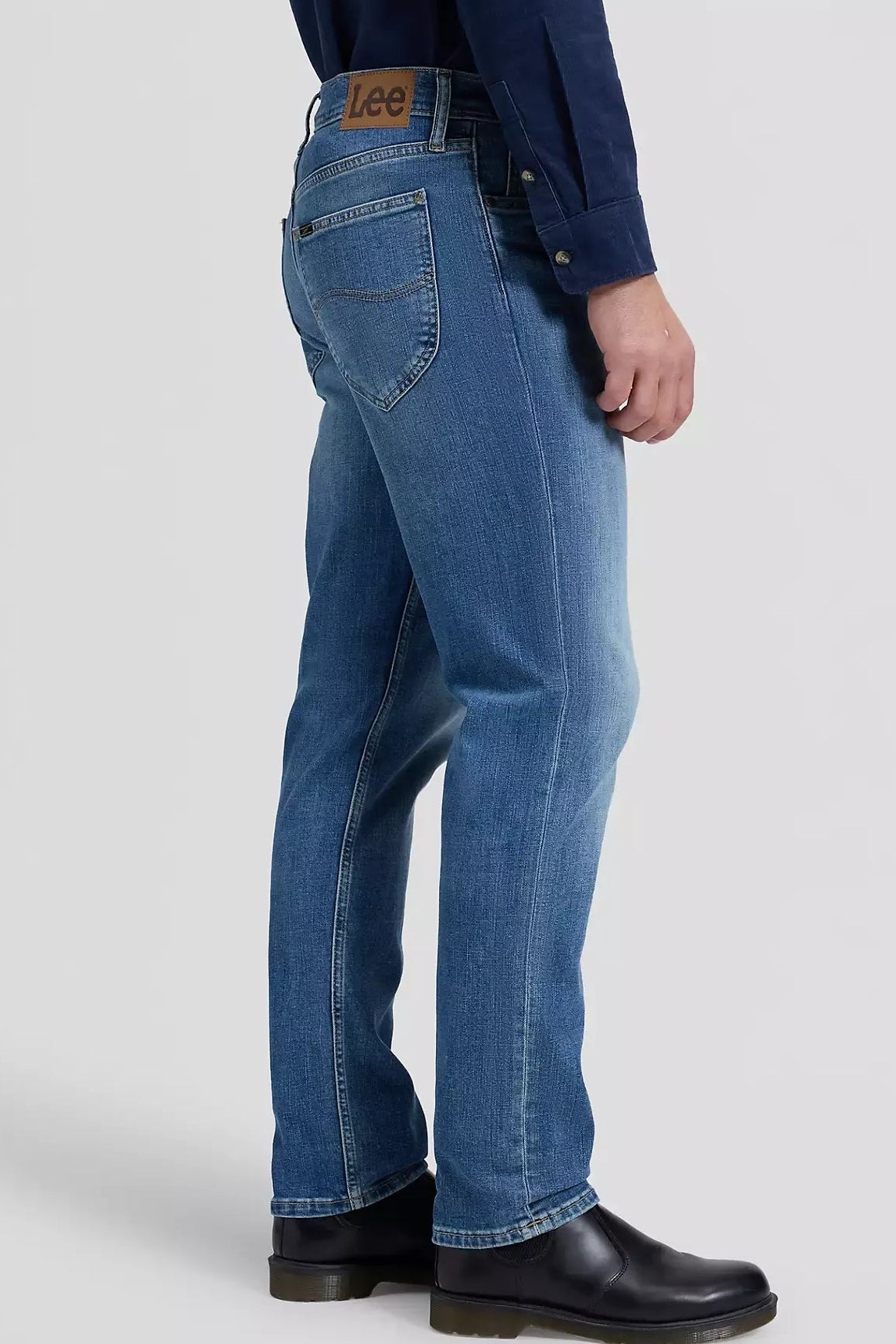 LEE-David Regular Tapered Jeans-Lowland-BACKYARD