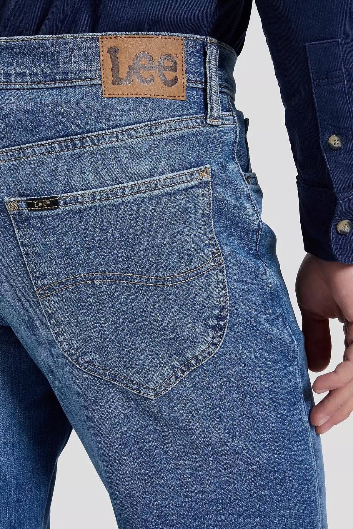 LEE-David Regular Tapered Jeans-Lowland-BACKYARD