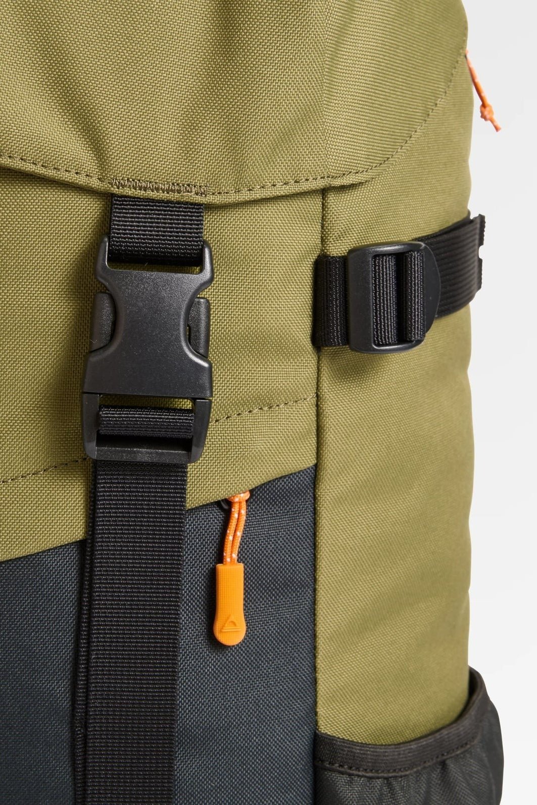 PASSENGER-Boondocker Recycled 26L Backpack 2.0-Black Khaki-BACKYARD