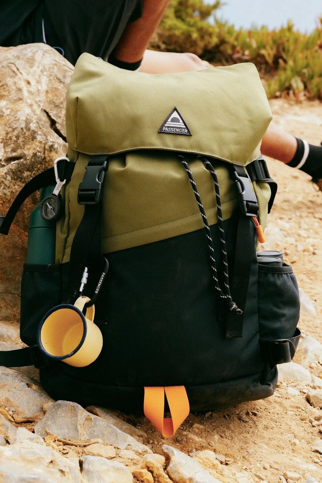 PASSENGER-Boondocker Recycled 26L Backpack 2.0-Black Khaki-BACKYARD