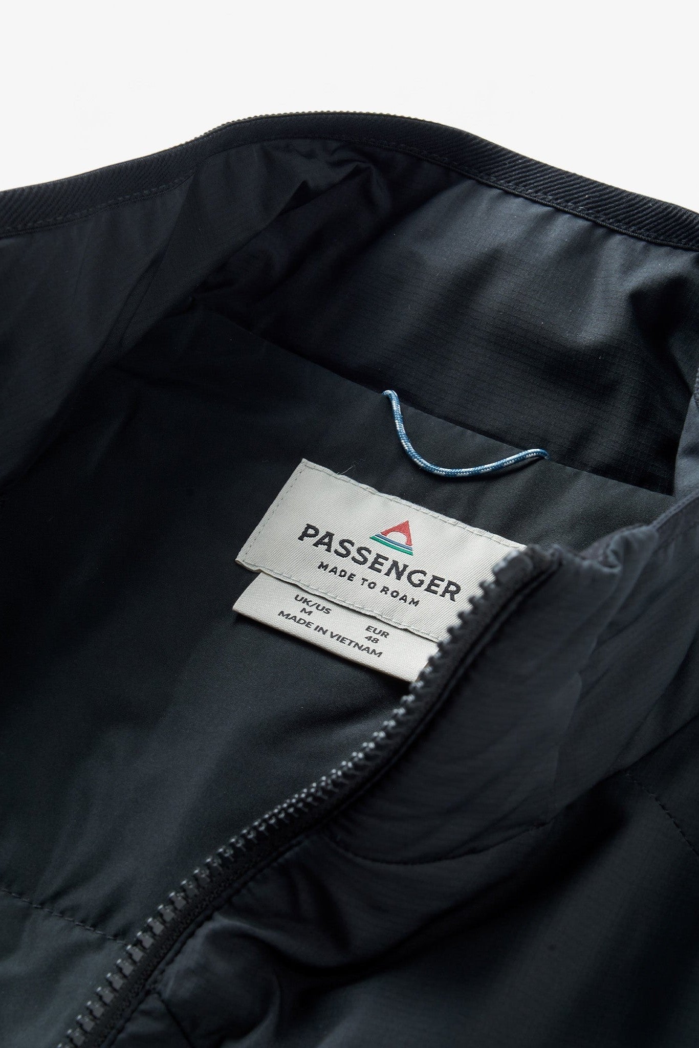 PASSENGER - Daybreak Lightweight Men's Recycled Thermore® Insulated Vest - Black - BACKYARD