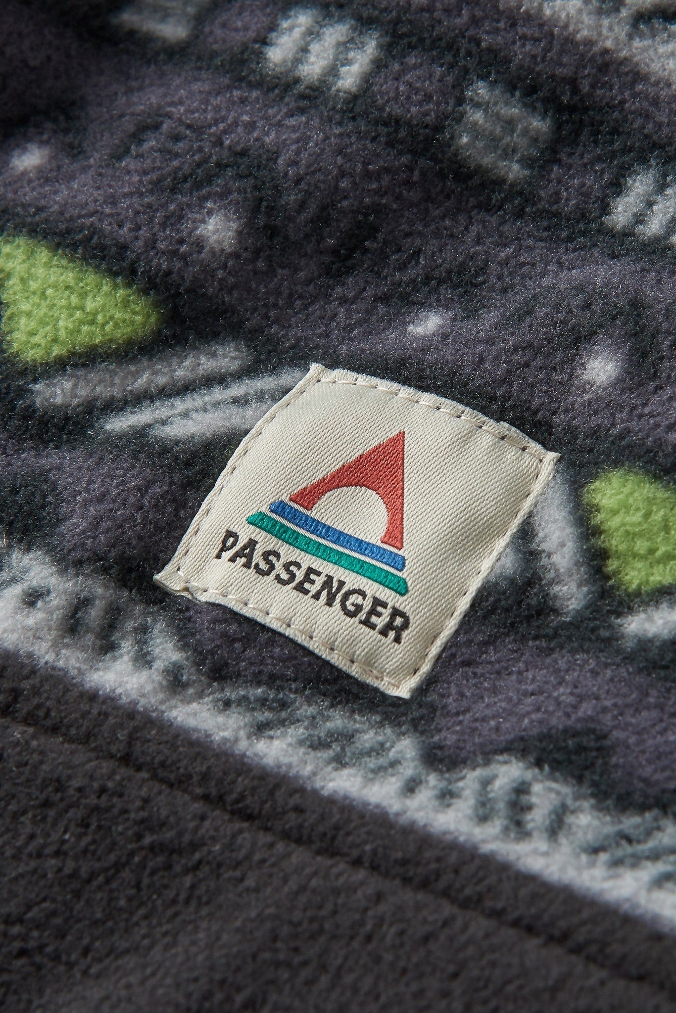 PASSENGER - Set Off Recycled Polar 1/4 Zip Fleece - Mountain Geo Charcoal - BACKYARD