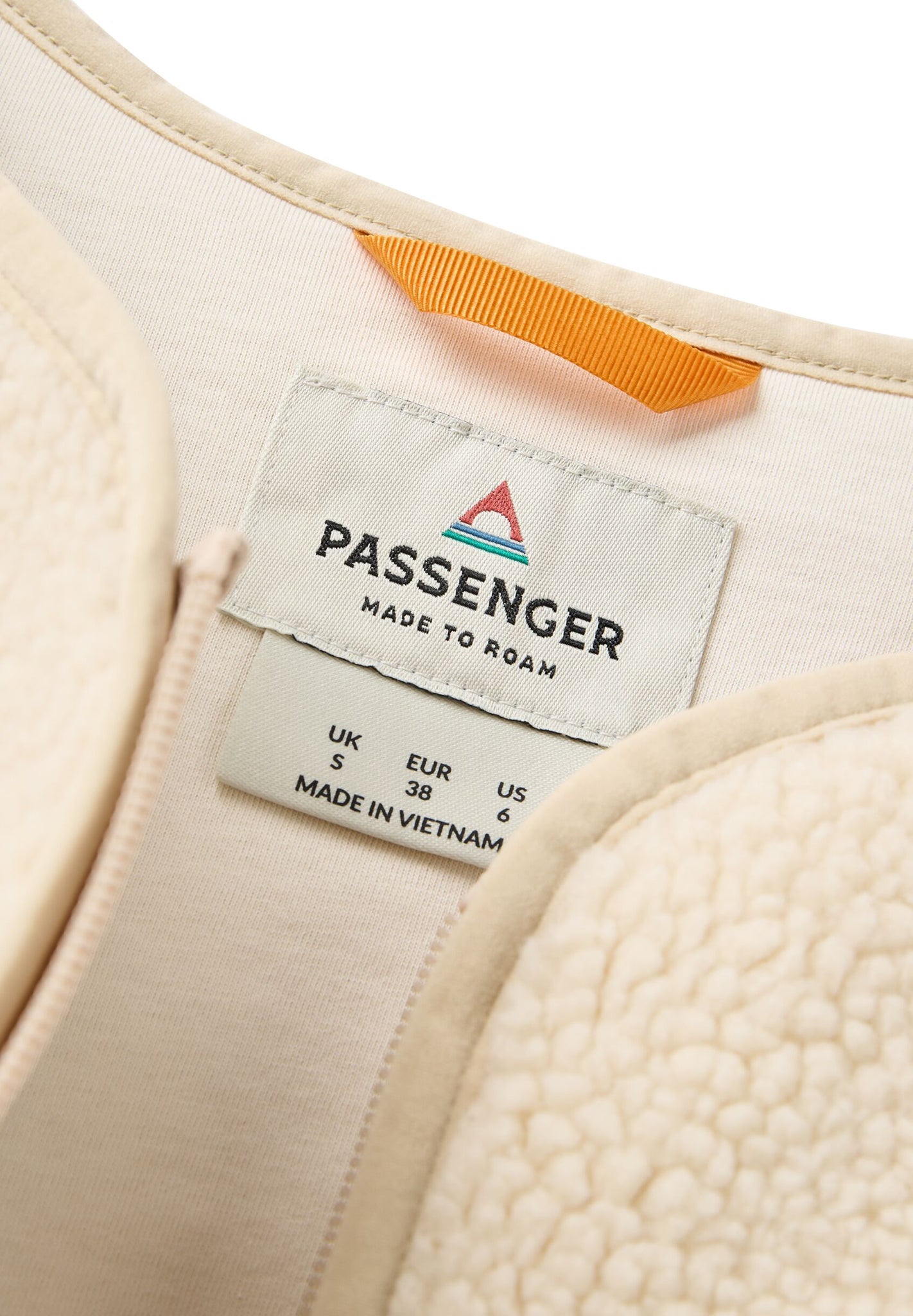 PASSENGER - Tawny Collarless Deep - Pile Sherpa Gilet - Oat - BACKYARD