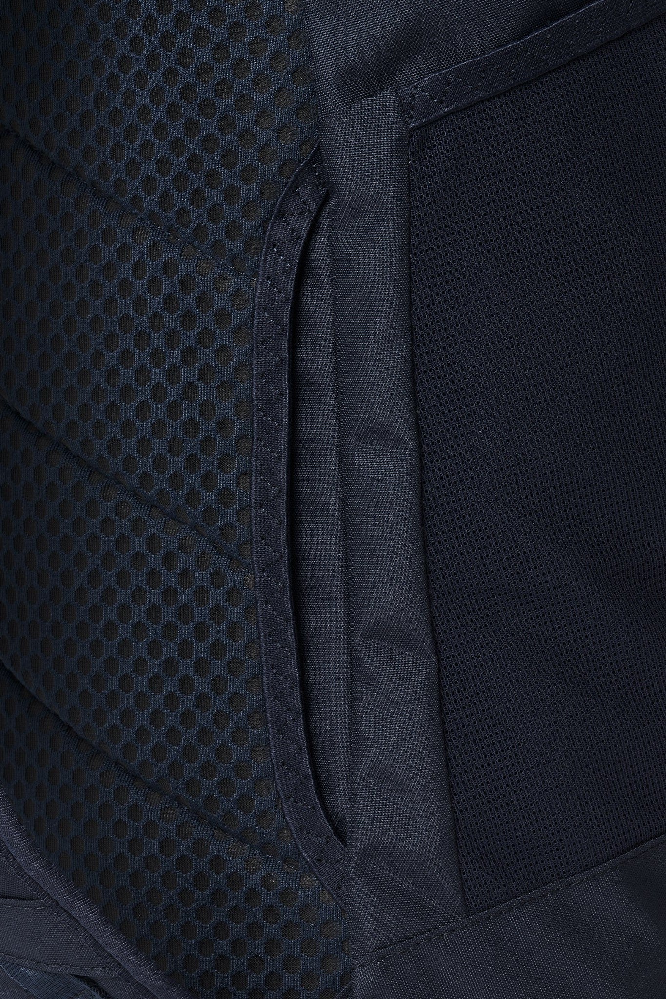 PINQPONQ - Blok Large - Fjord Navy - BACKYARD