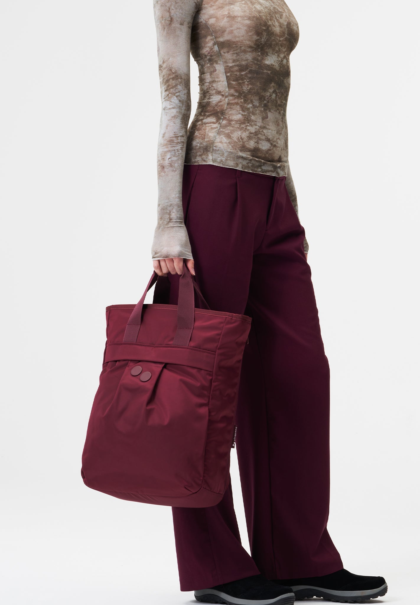 PINQPONQ - Komo - Changeant Glazed Red - BACKYARD