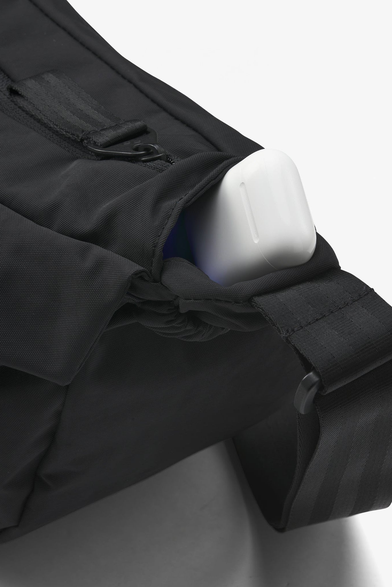 PINQPONQ - Krumm Medium - Crinkle Black - BACKYARD