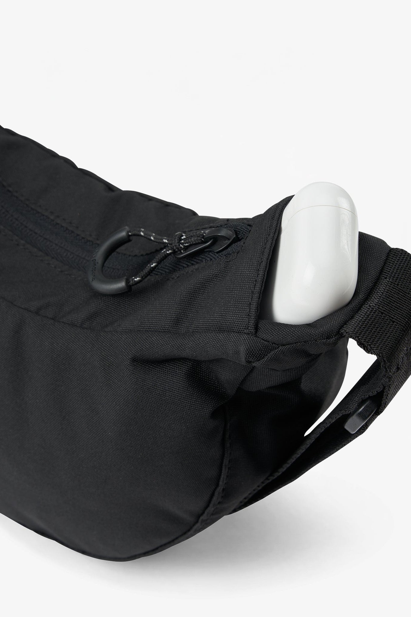 PINQPONQ - Krumm Small - Rooted Black - BACKYARD