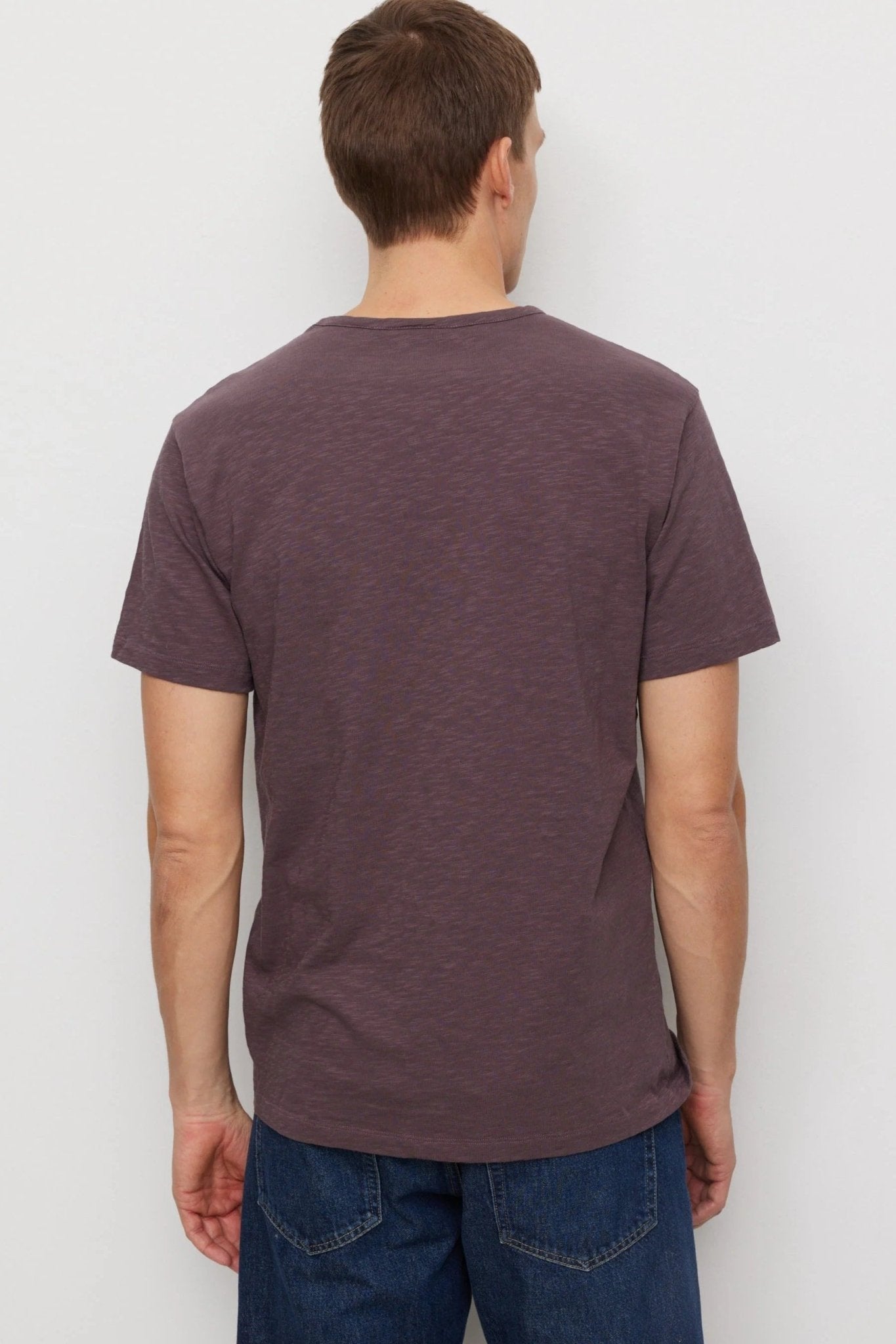 RECOLUTION-Bay-Dark Grape-BACKYARD