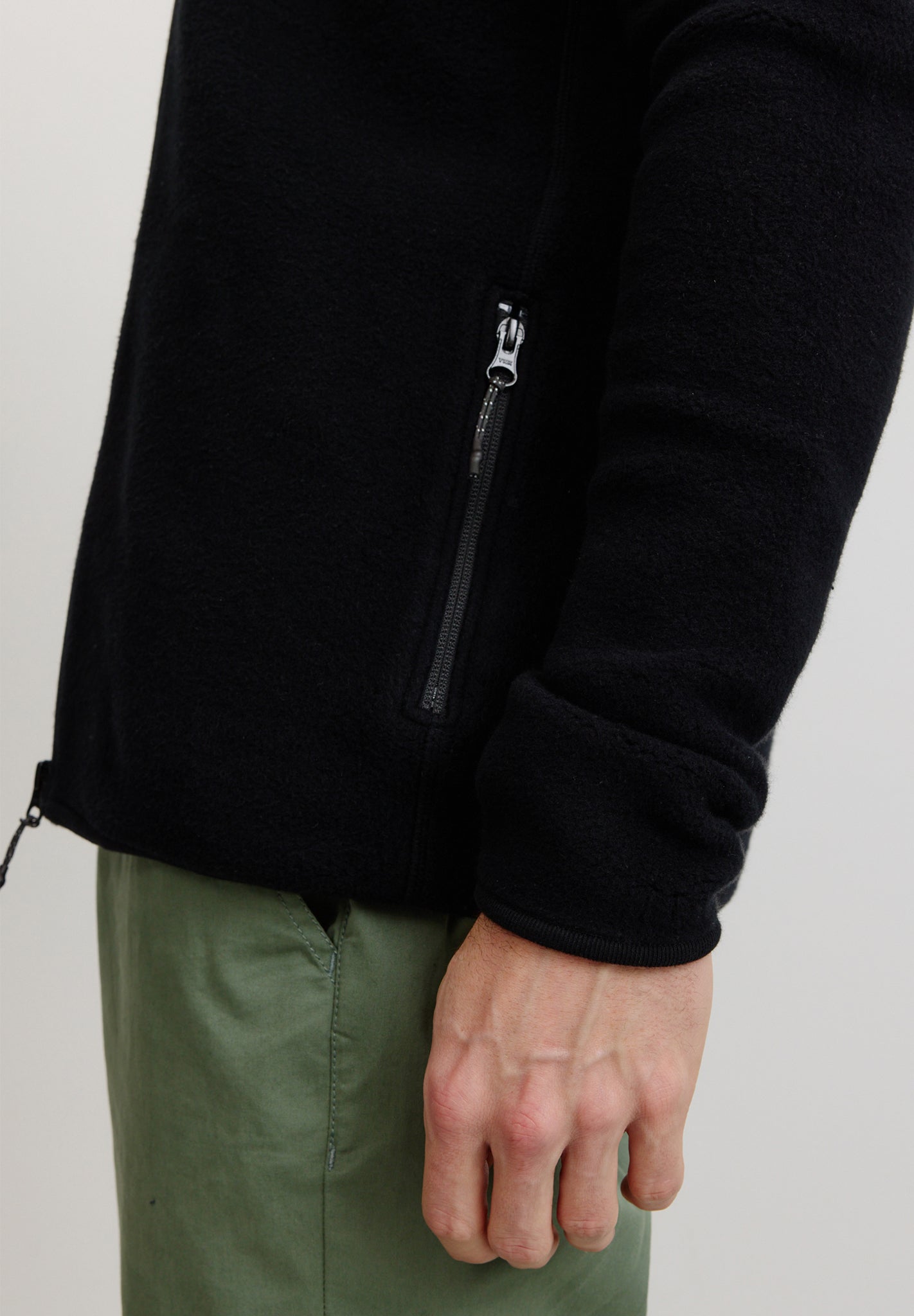 RECOLUTION - Buxus - Black - BACKYARD