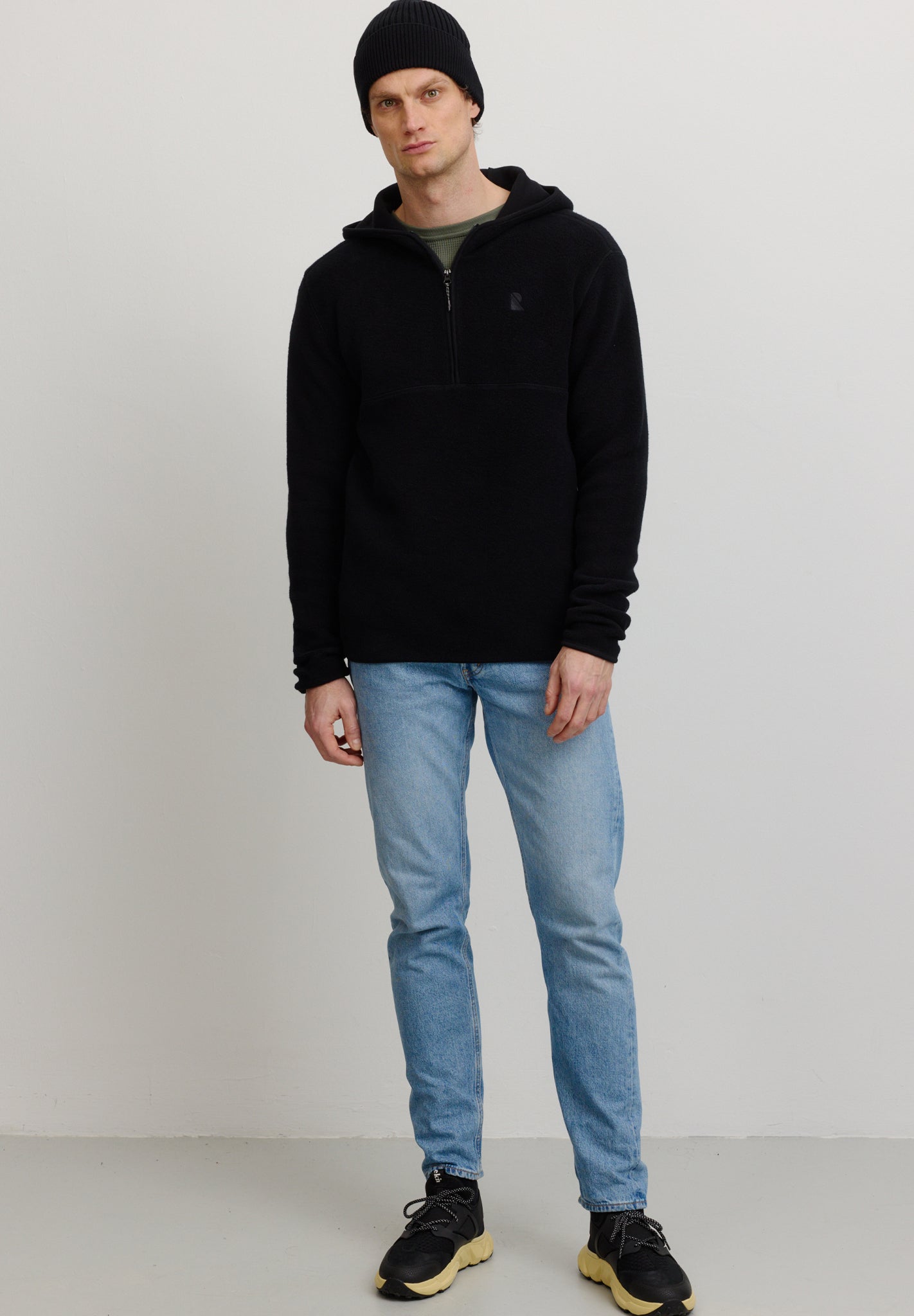 RECOLUTION - Caimito - Black - BACKYARD