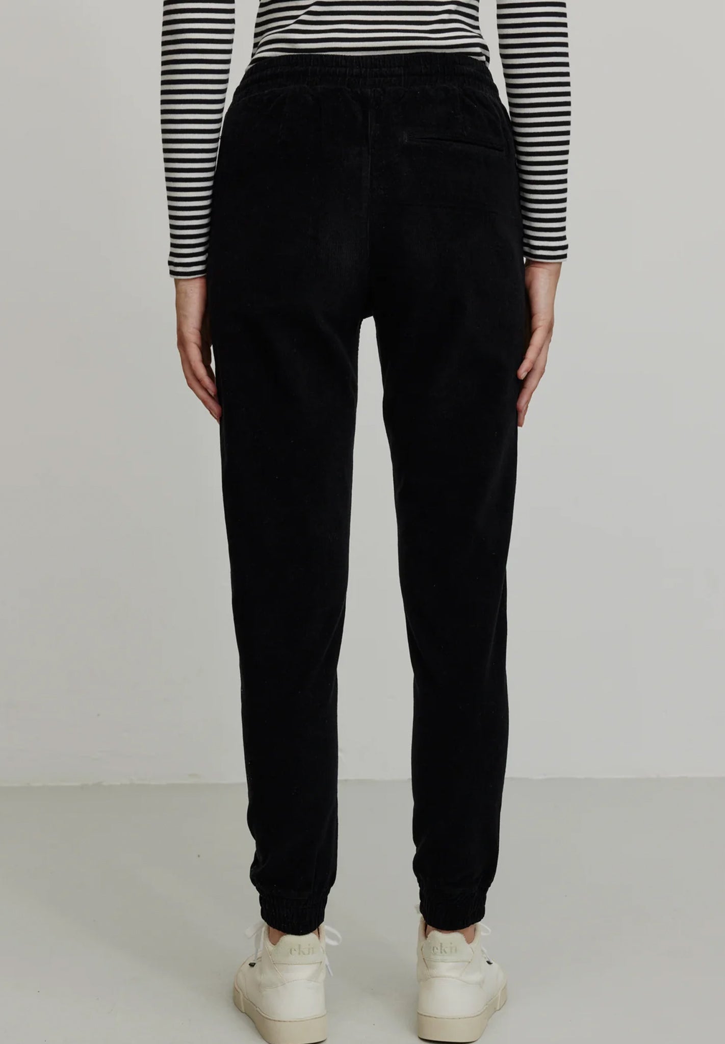 RECOLUTION - Chaiturus - Black - BACKYARD