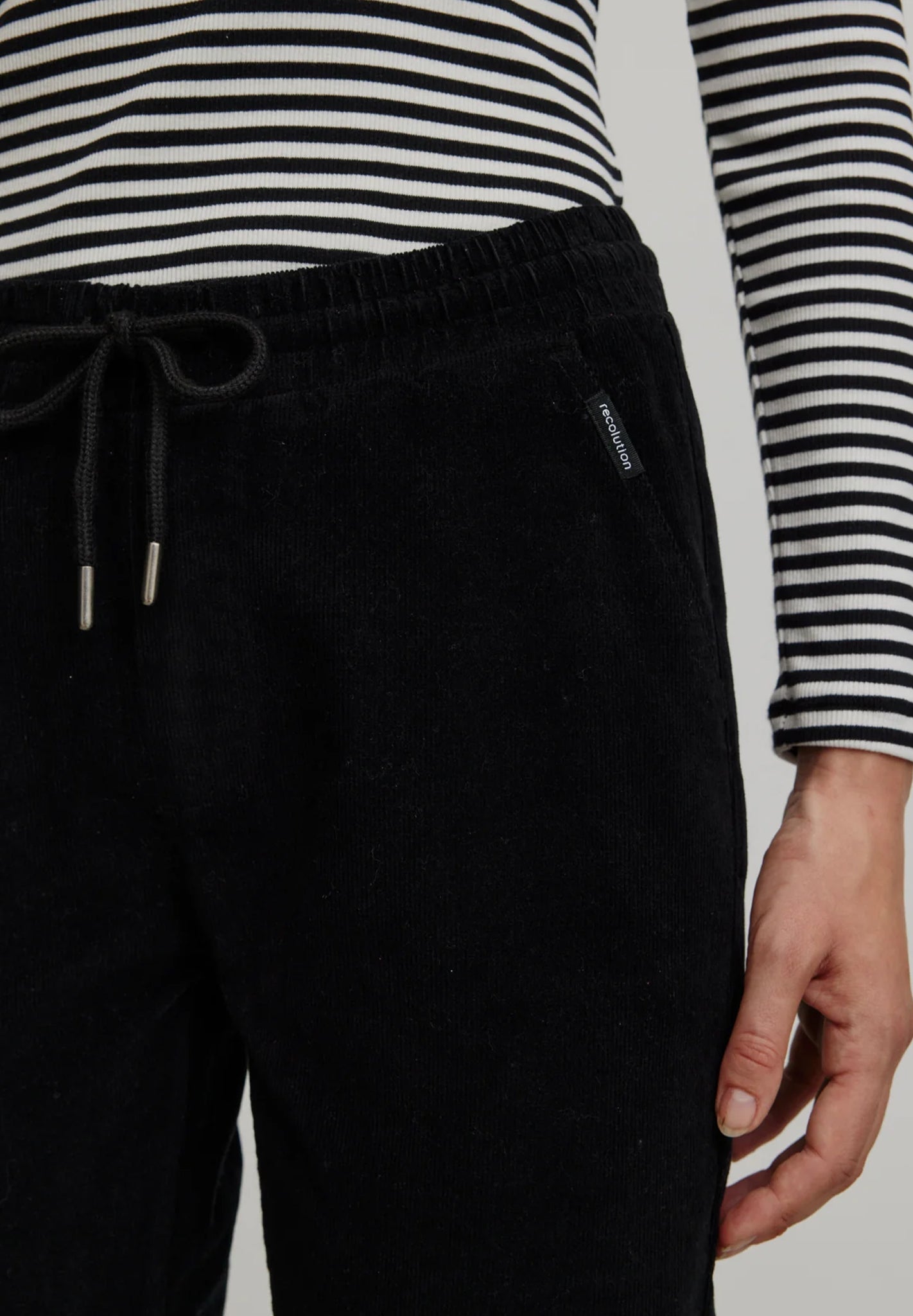 RECOLUTION - Chaiturus - Black - BACKYARD