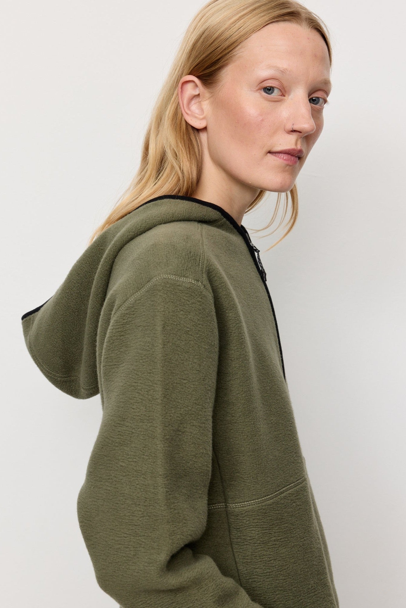 RECOLUTION - Forsthia - Dark Khaki - BACKYARD