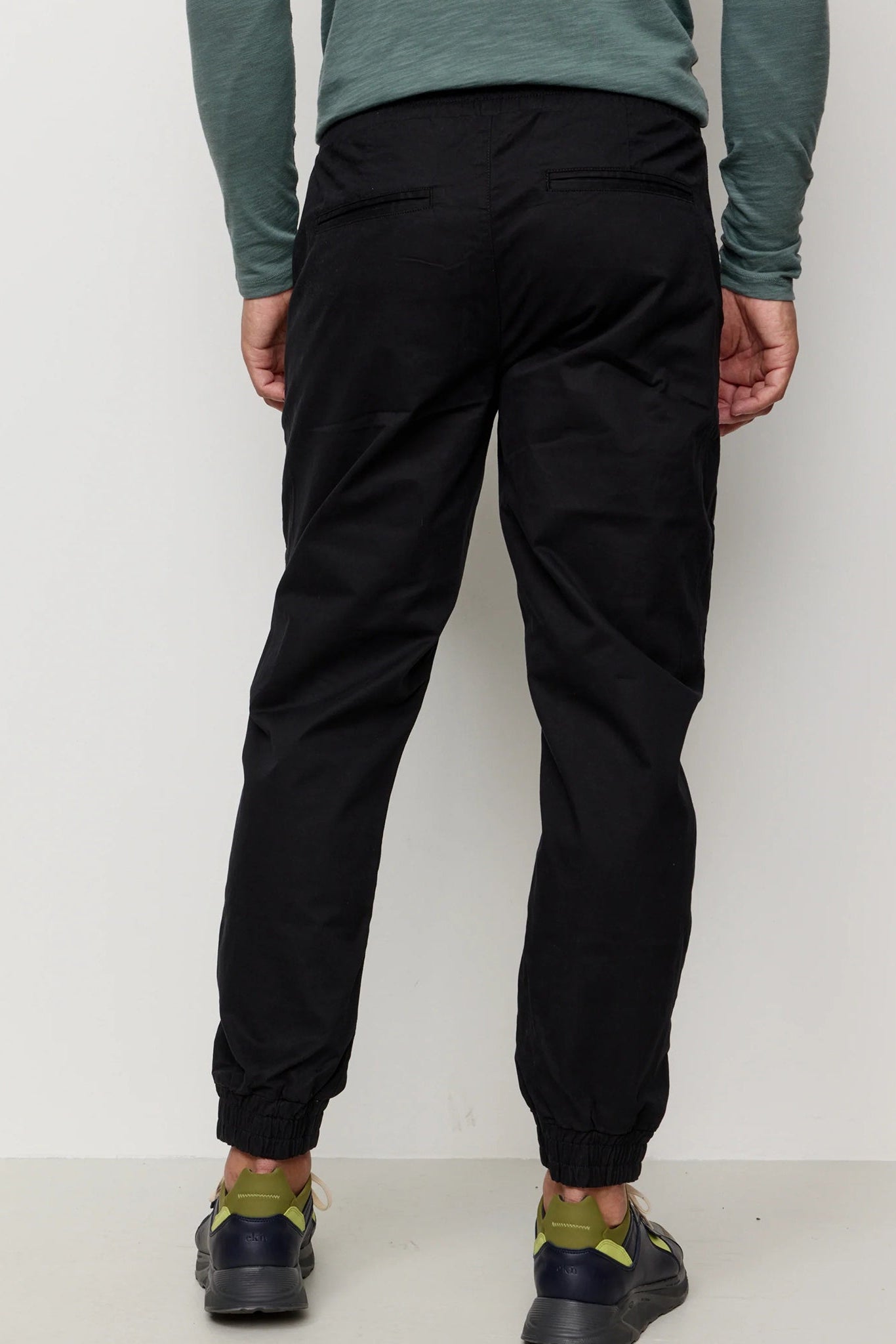 RECOLUTION - Musa - Black - BACKYARD