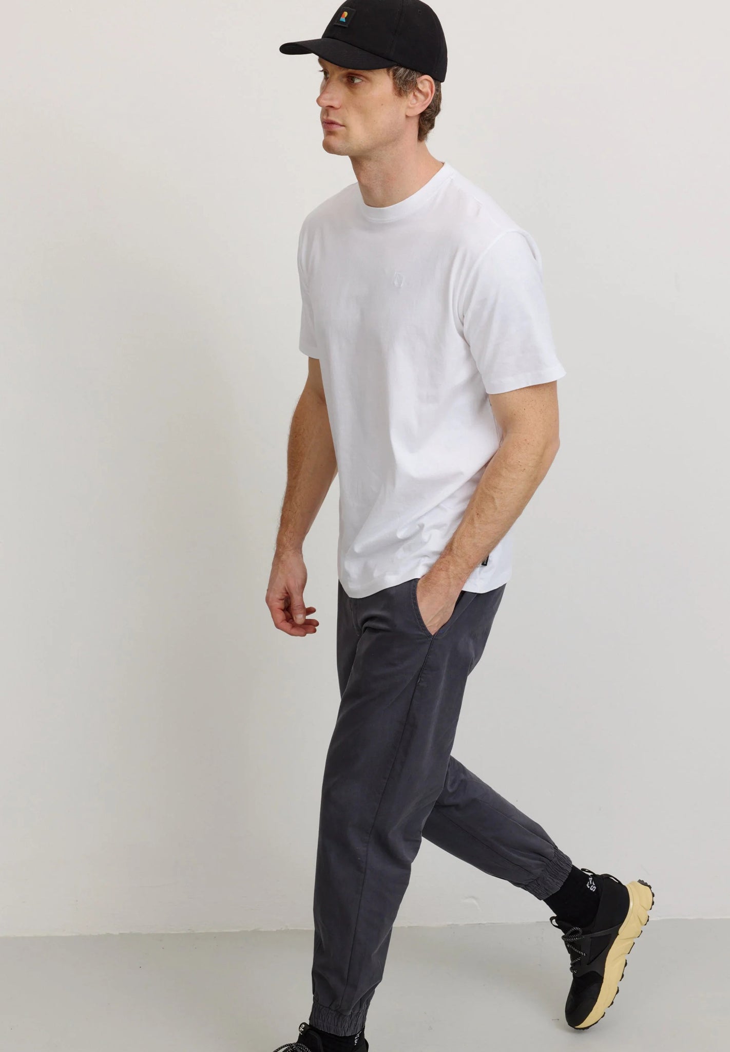 RECOLUTION - Musa - Dark Grey - BACKYARD