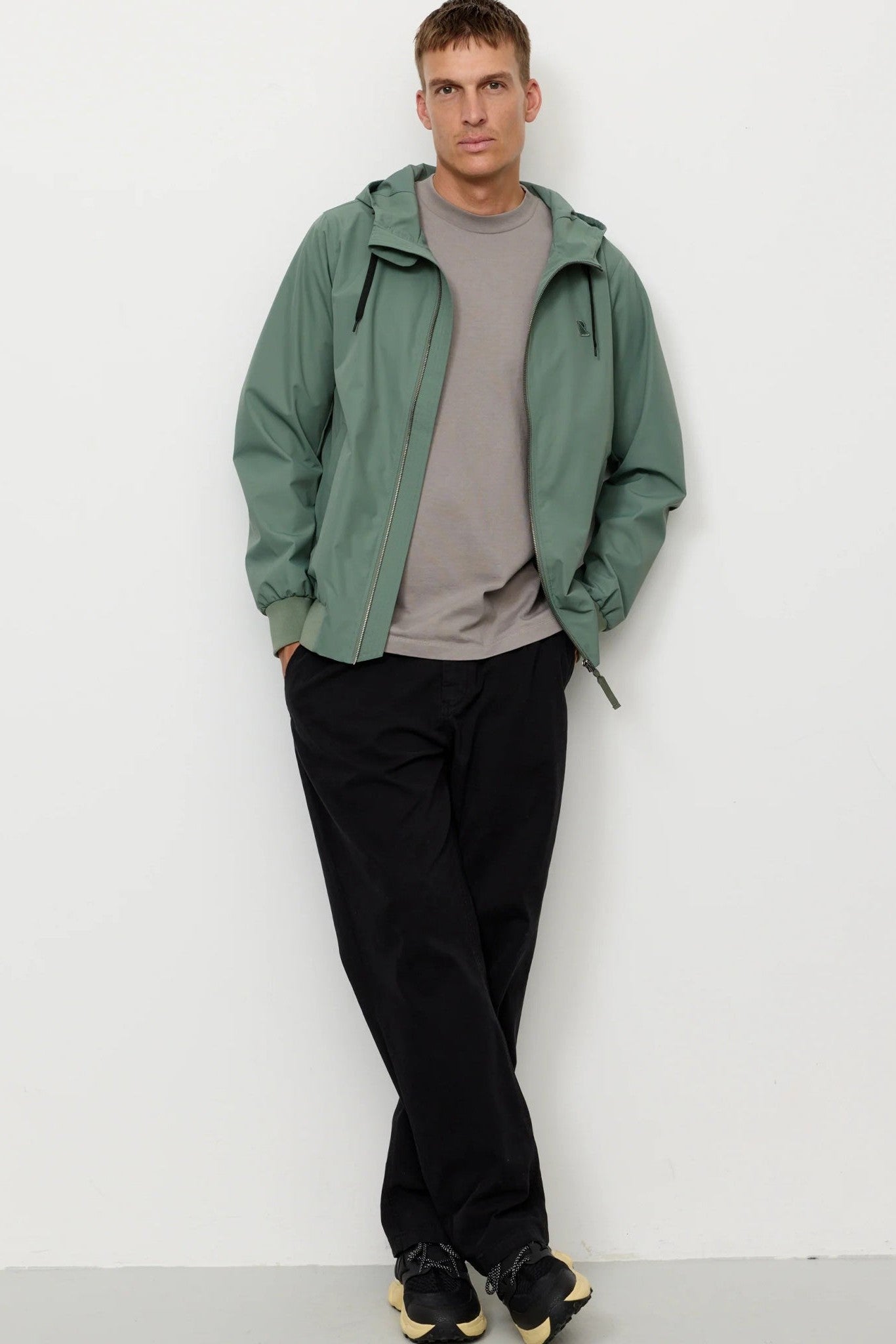 RECOLUTION - Pistachio - Khaki - BACKYARD