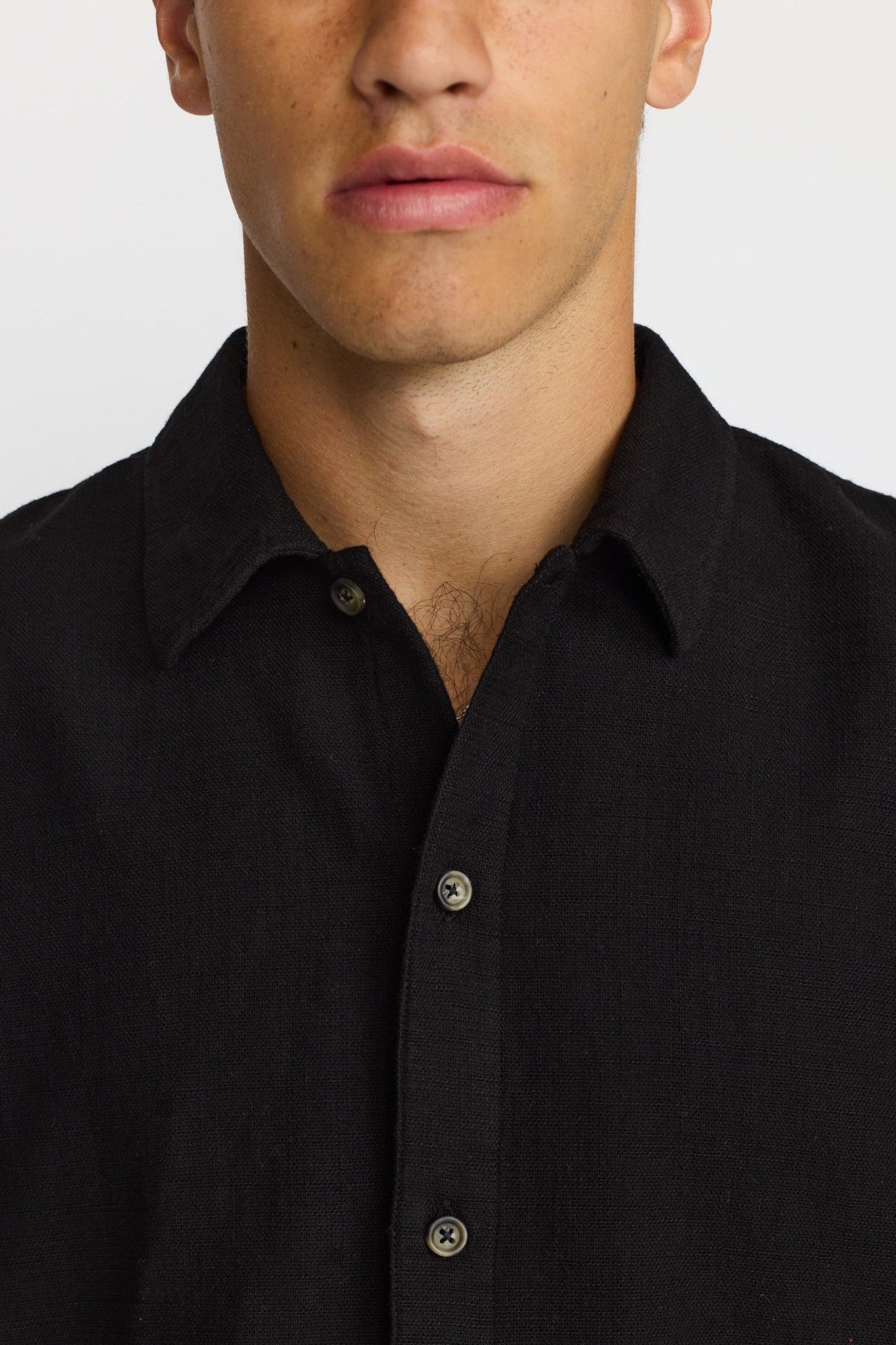 REVOLUTION - 3153 Oversize Short Sleeved Shirt - Black - BACKYARD