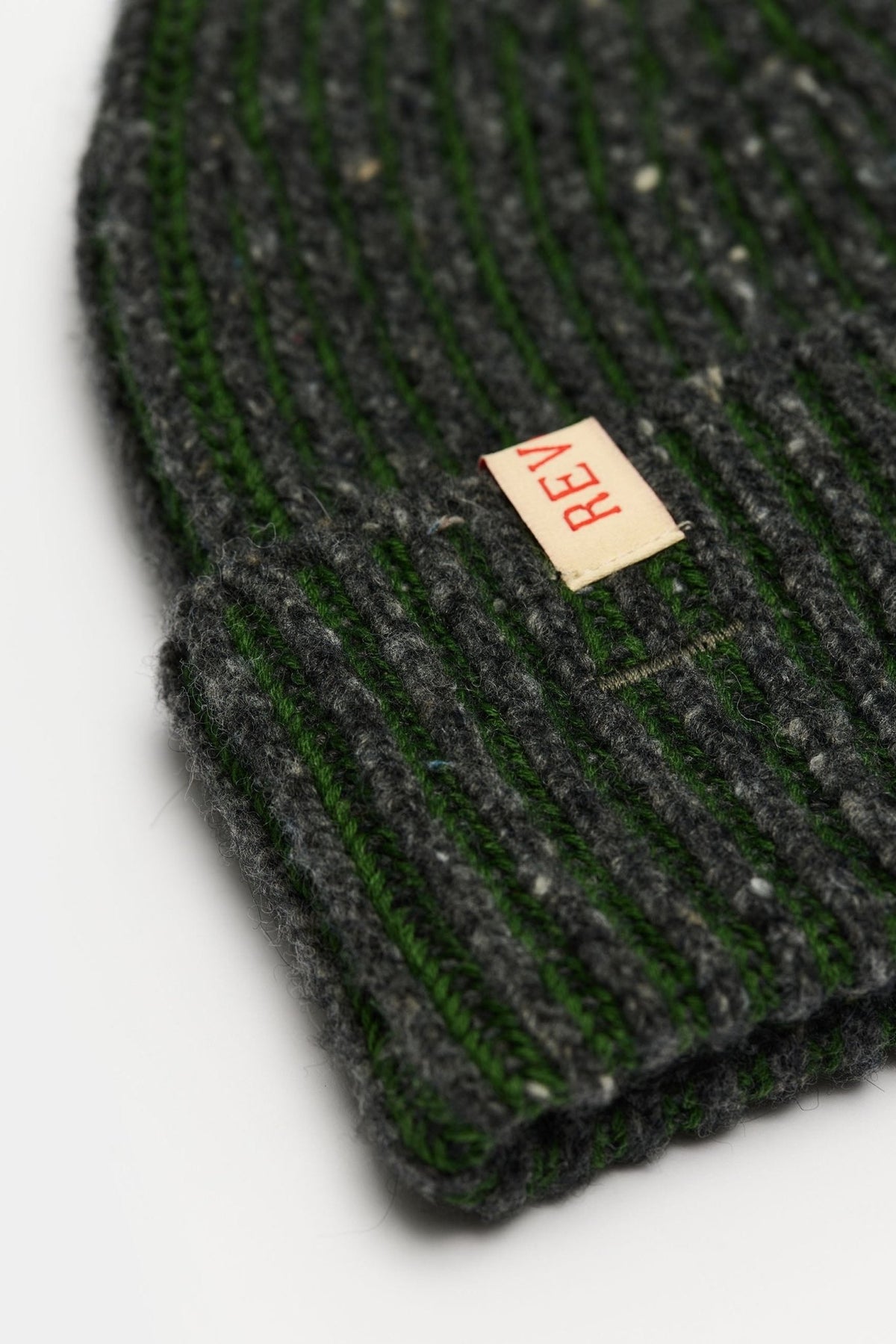 REVOLUTION-9330 Beanie Melange-Army-BACKYARD