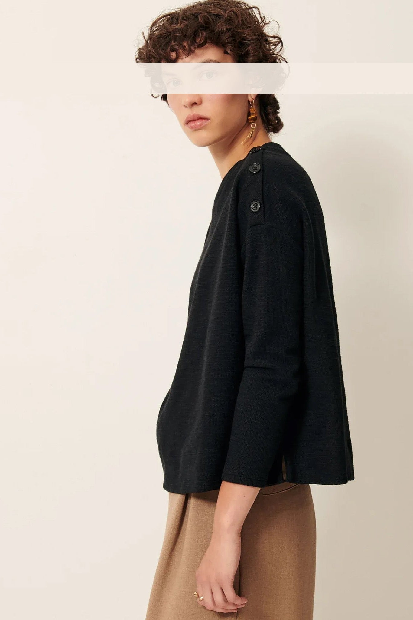 SESSUN - Austin - Black - BACKYARD