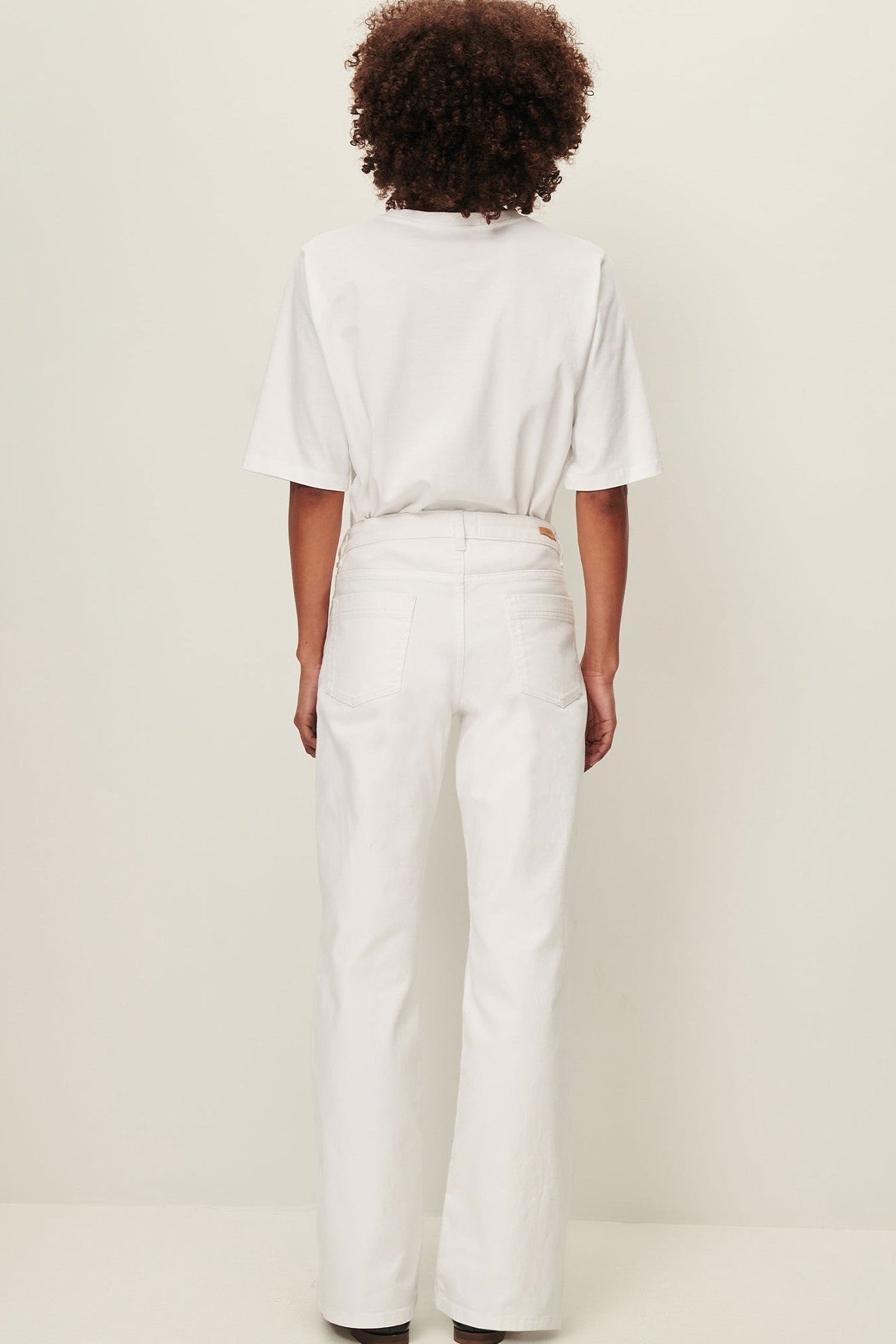 SESSUN - Vega - Optical White - BACKYARD