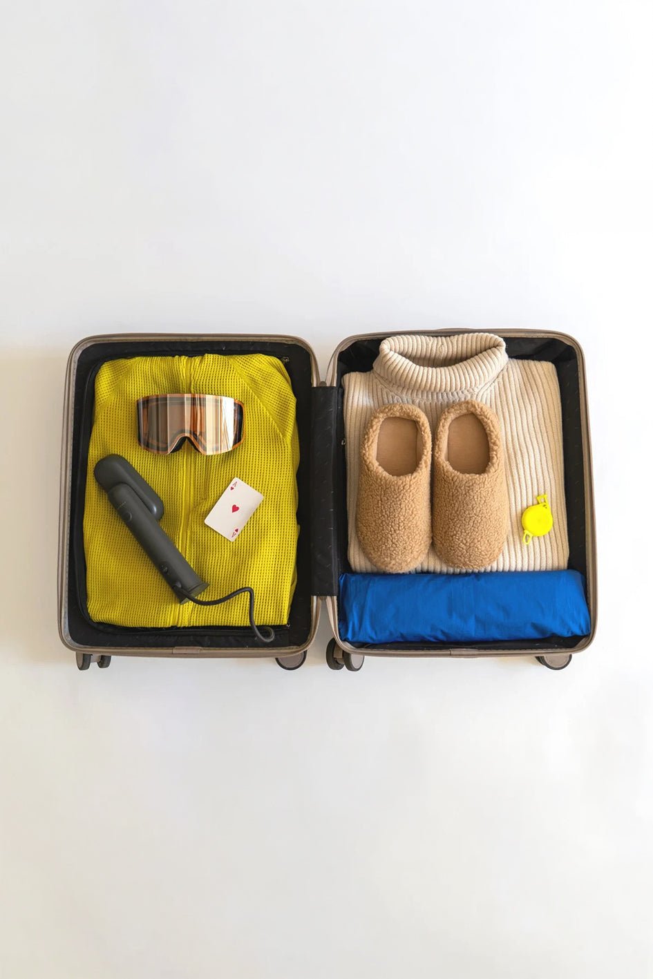 STEAMERY - Cirrus Lite Travel Steamer - Sand - BACKYARD