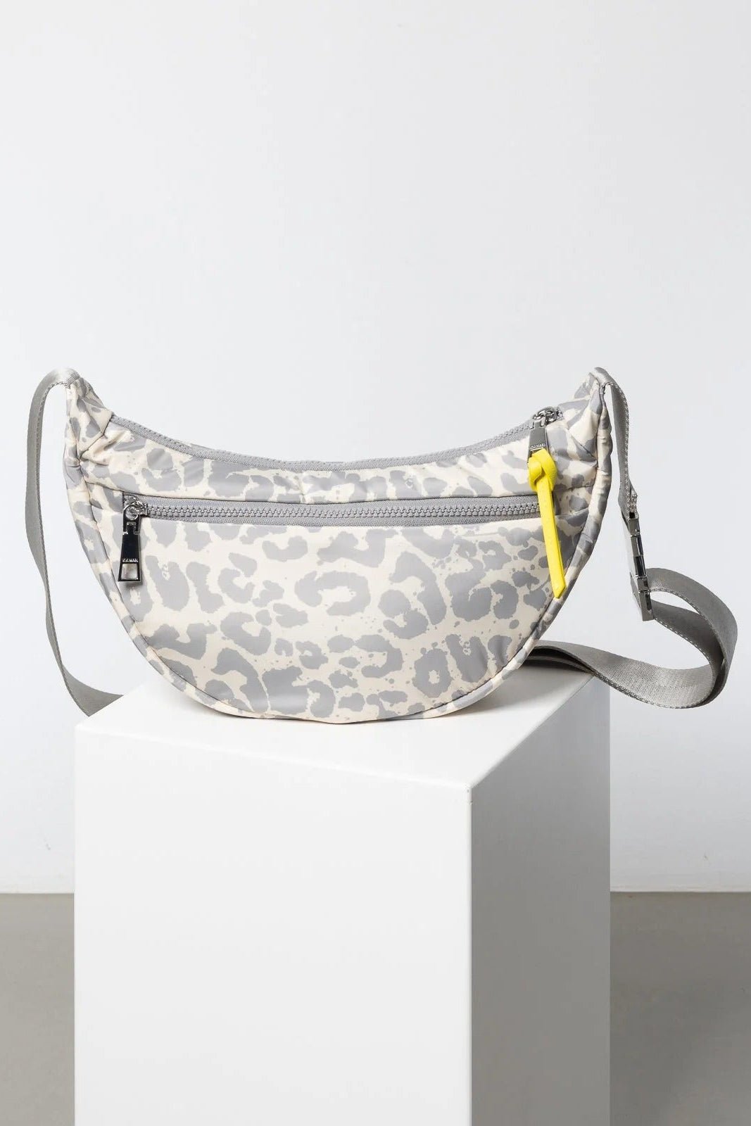 VIVI MARI-Padded Hip Bag Medium-Leo Splashes Grey Sand-BACKYARD