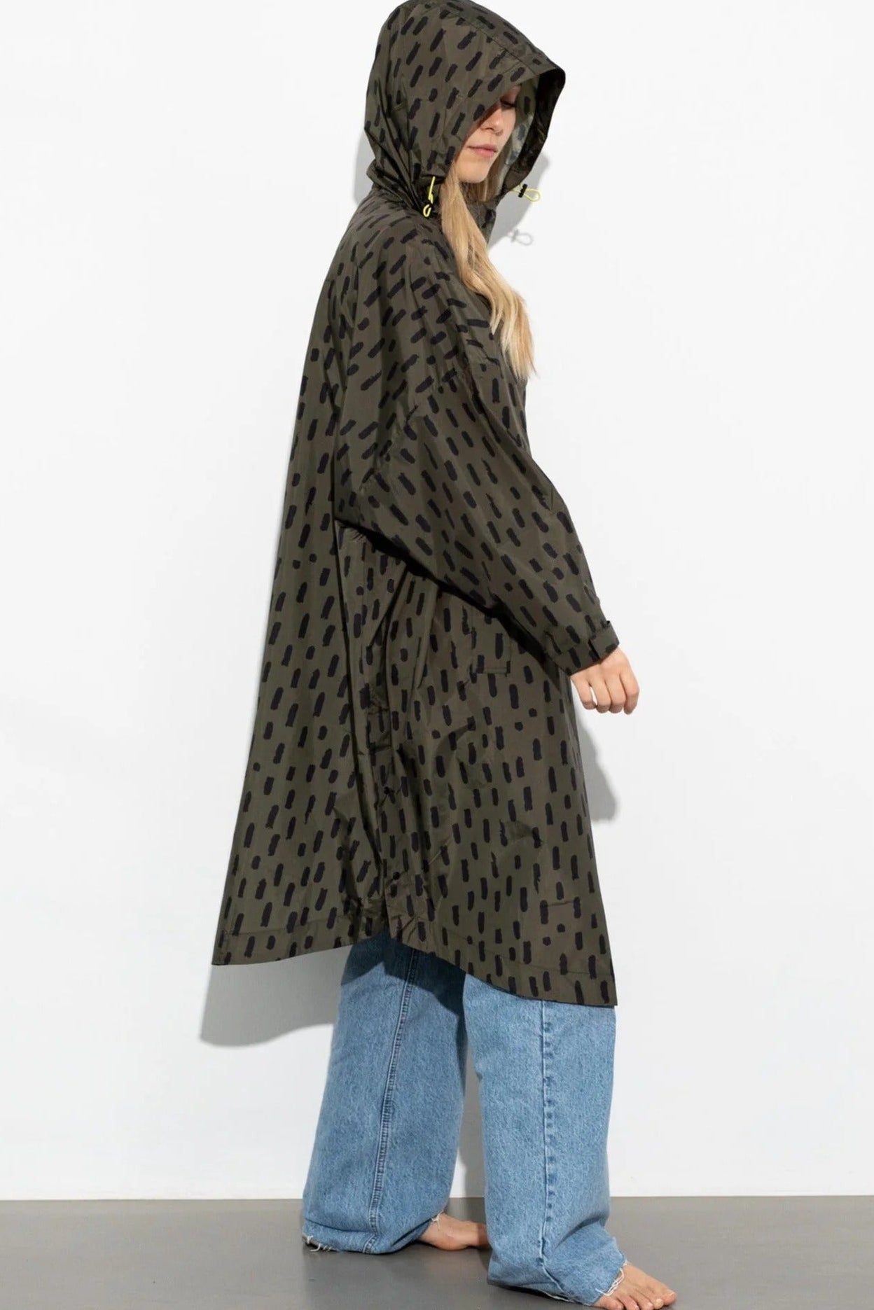 VIVI MARI-Raincoat Drops-Olive Black-BACKYARD