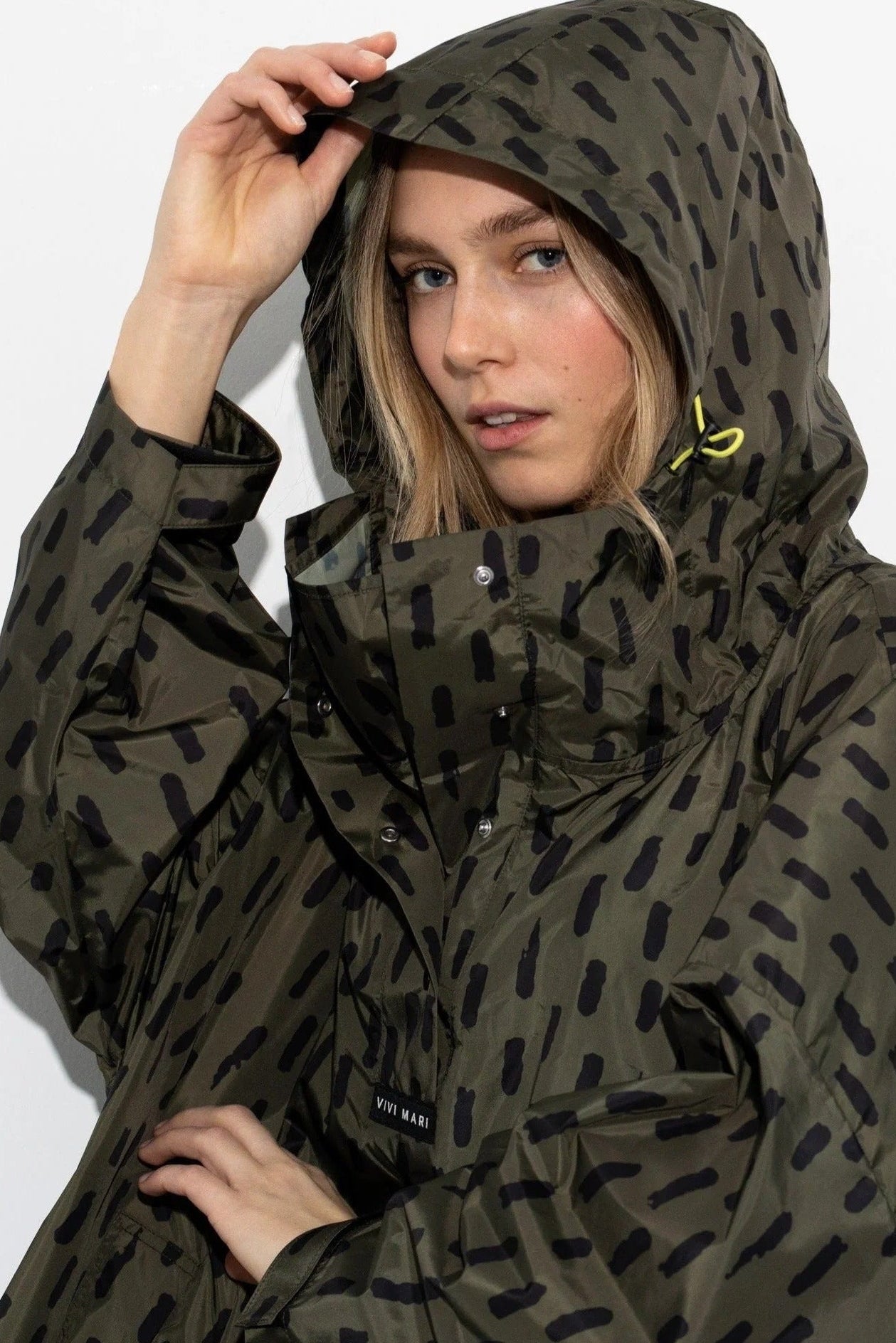 VIVI MARI-Raincoat Drops-Olive Black-BACKYARD