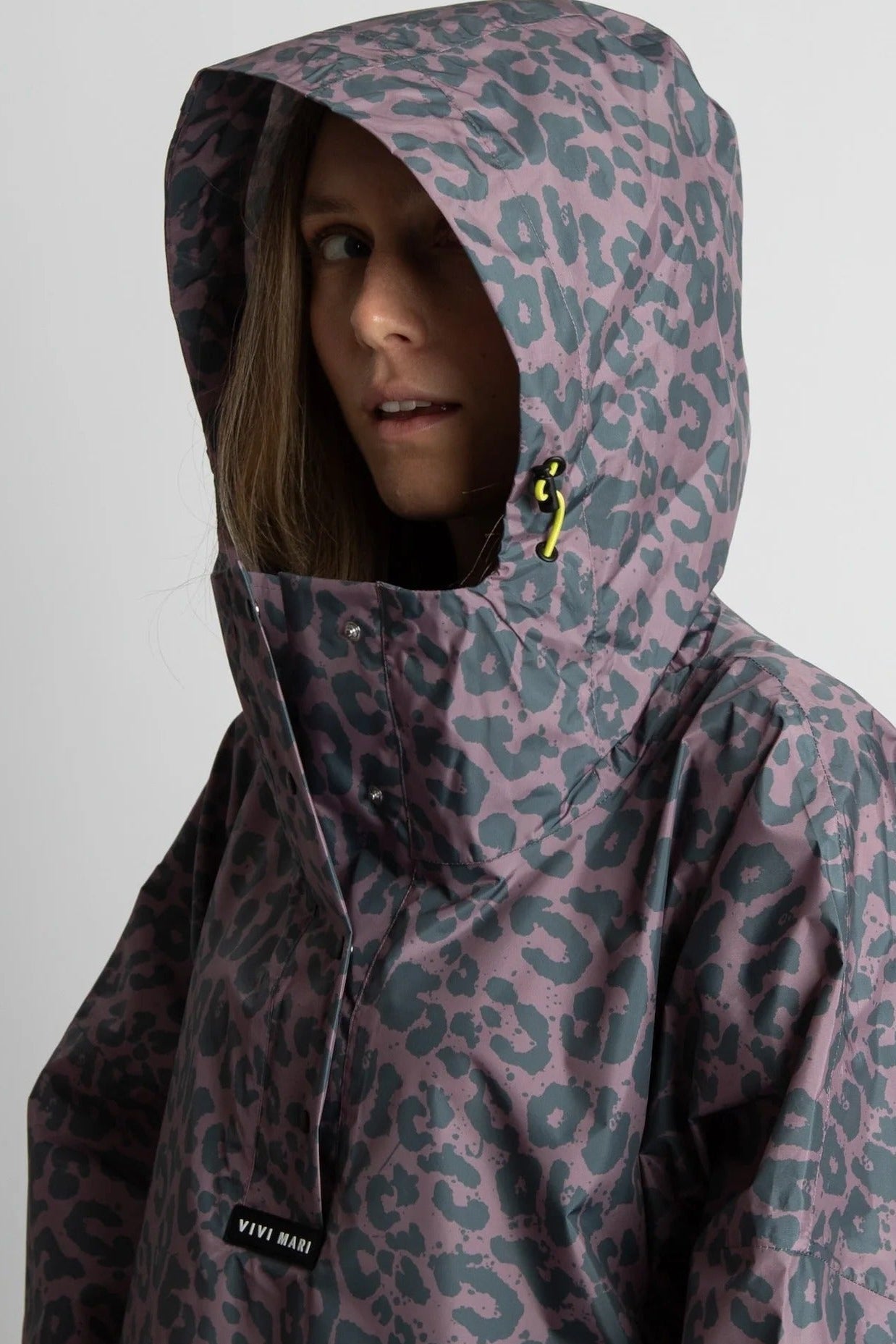 VIVI MARI-Raincoat Leo Splashes-Dark Grey Ash Plum-BACKYARD