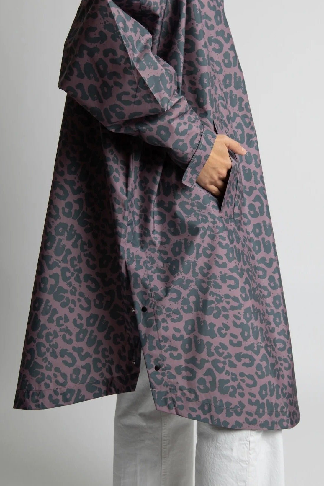 VIVI MARI-Raincoat Leo Splashes-Dark Grey Ash Plum-BACKYARD
